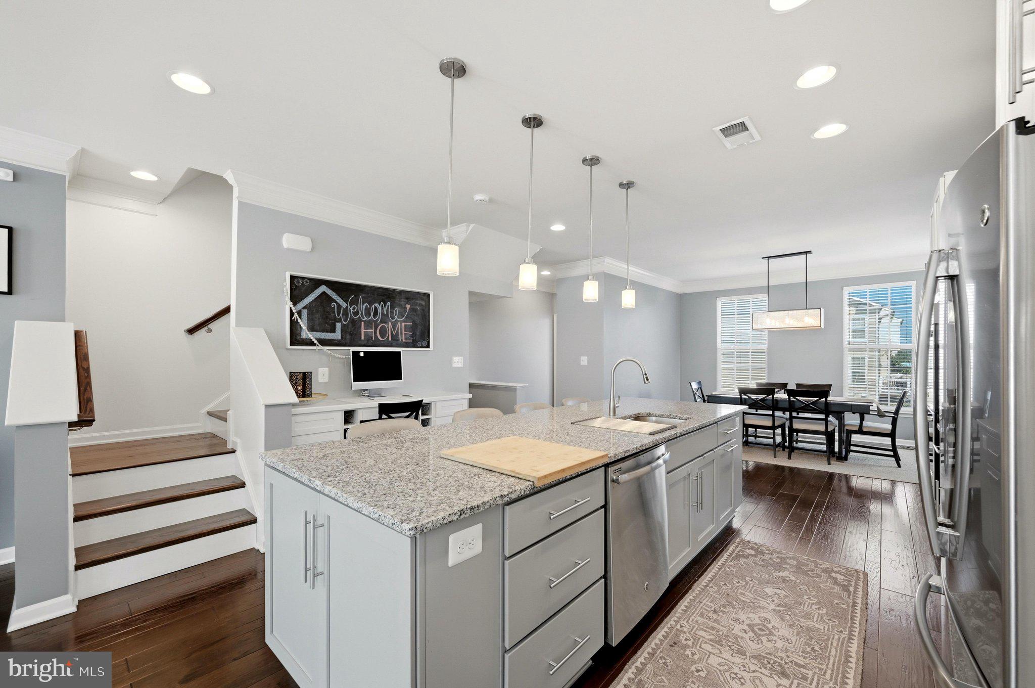 PEMBROOKE - Residential