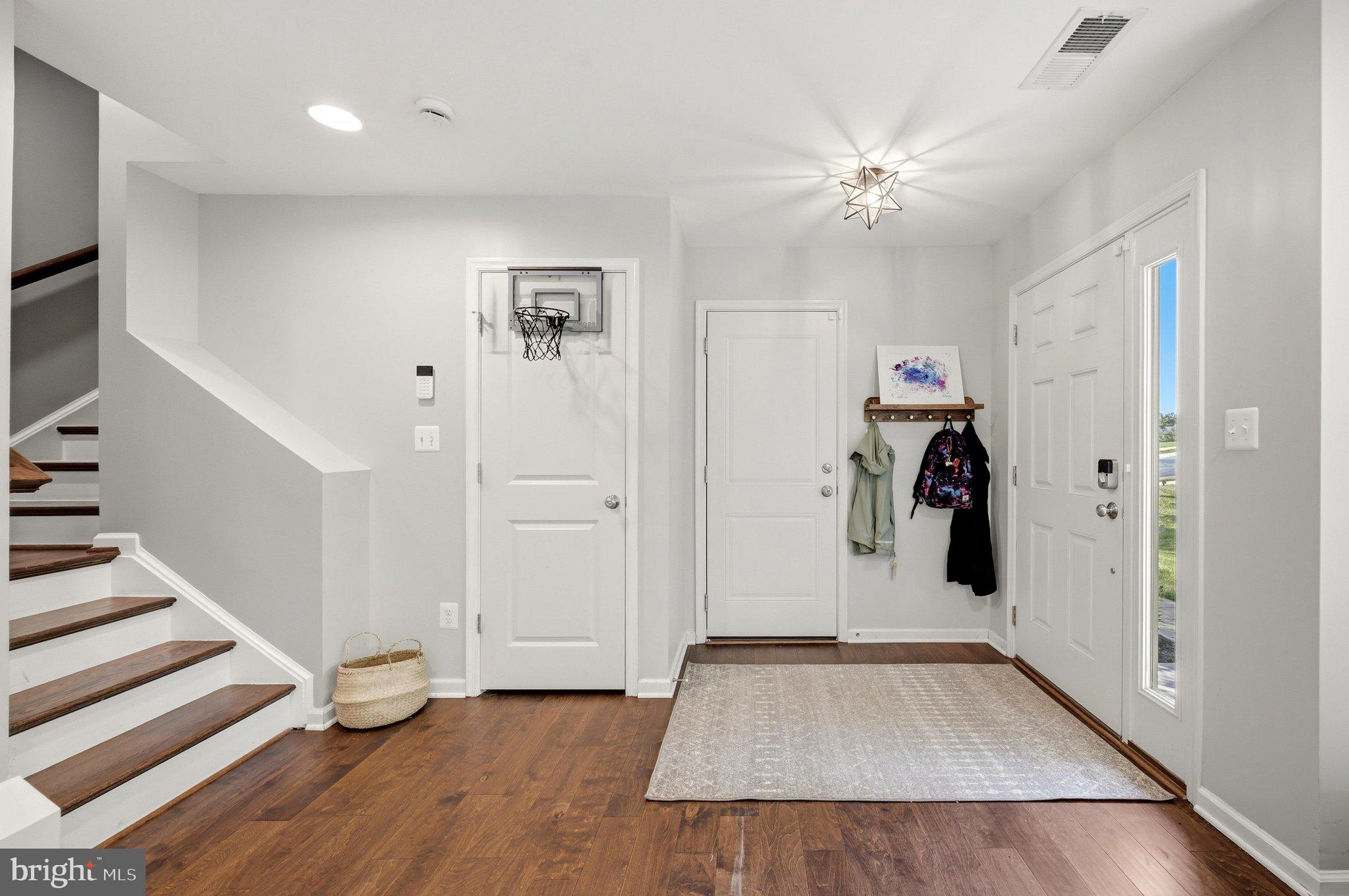 PEMBROOKE - Residential