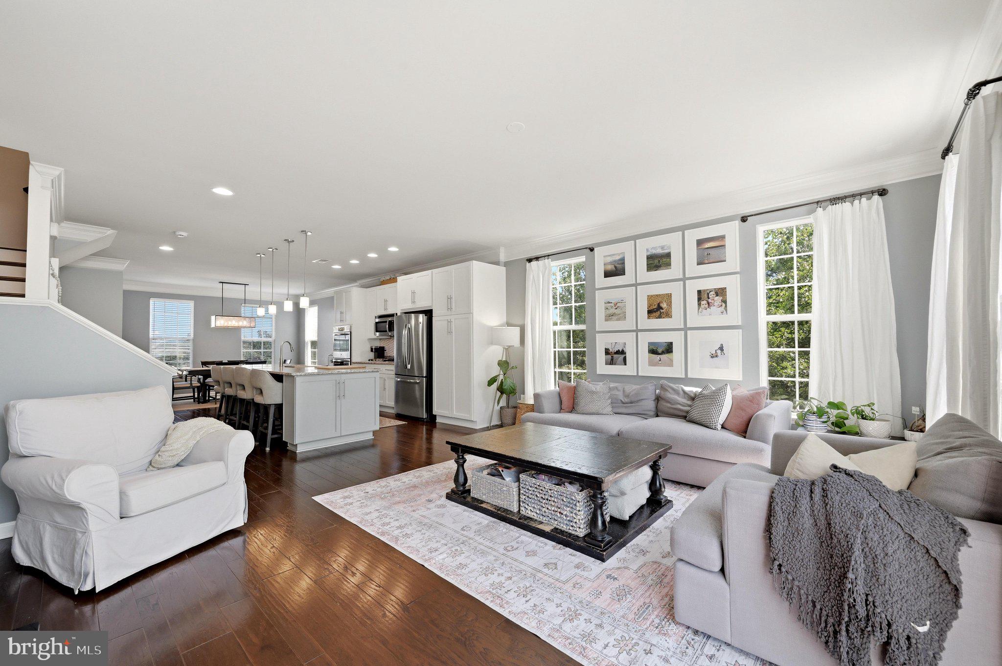 PEMBROOKE - Residential