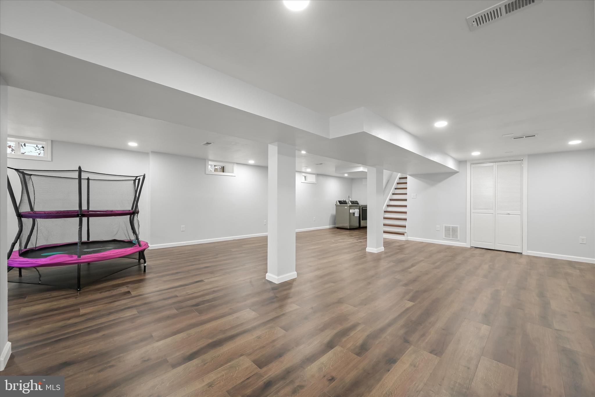 KINSLOUCH FARMS - Residential