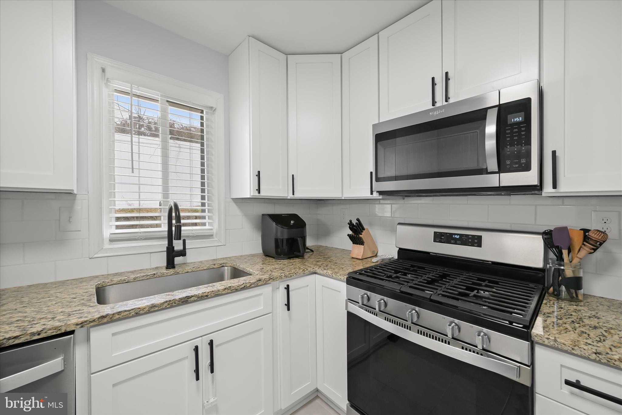 KINSLOUCH FARMS - Residential