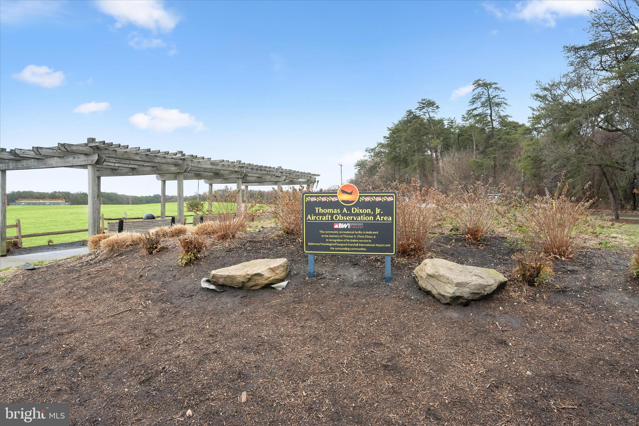KINSLOUCH FARMS - Residential