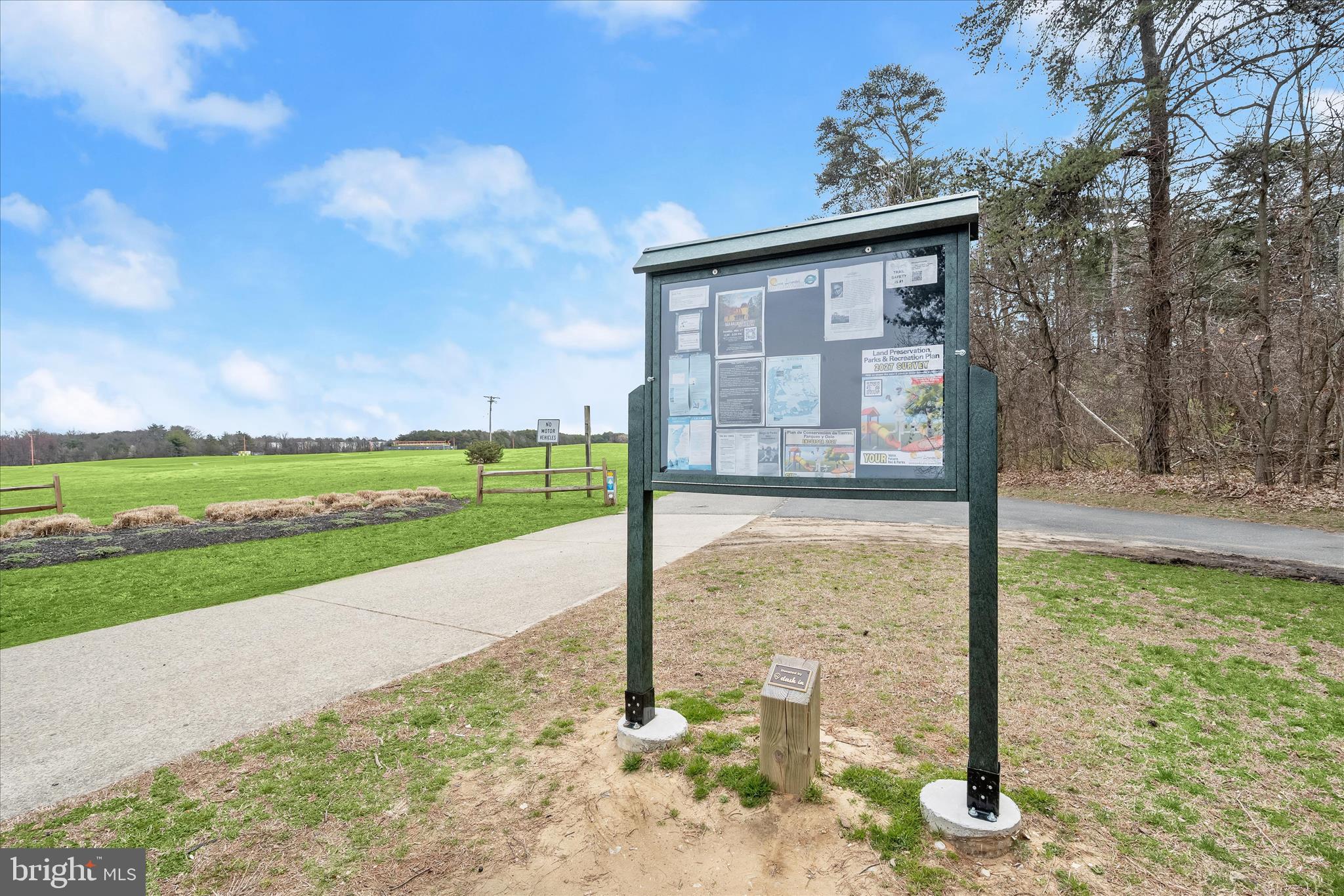 KINSLOUCH FARMS - Residential