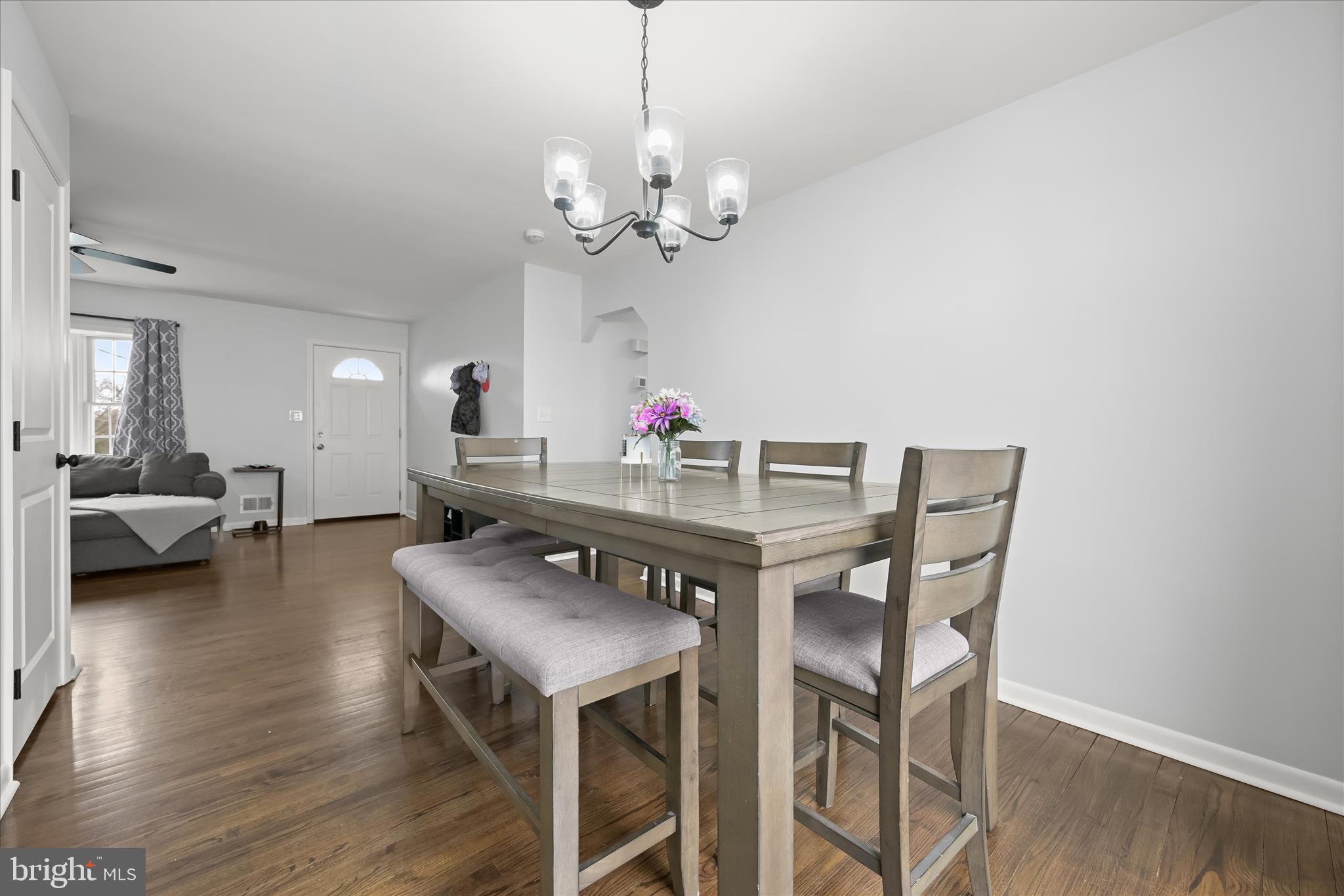 KINSLOUCH FARMS - Residential