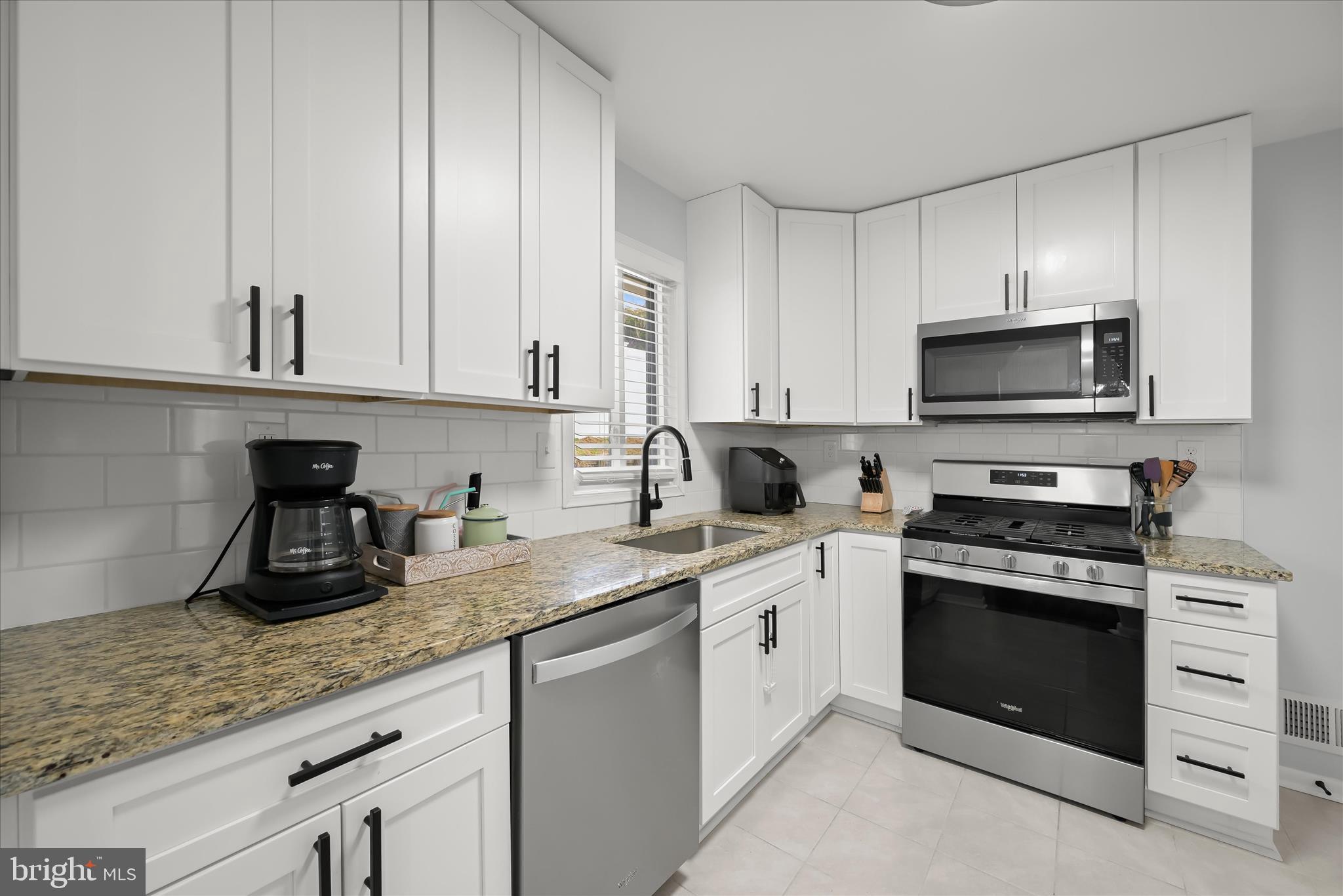 KINSLOUCH FARMS - Residential