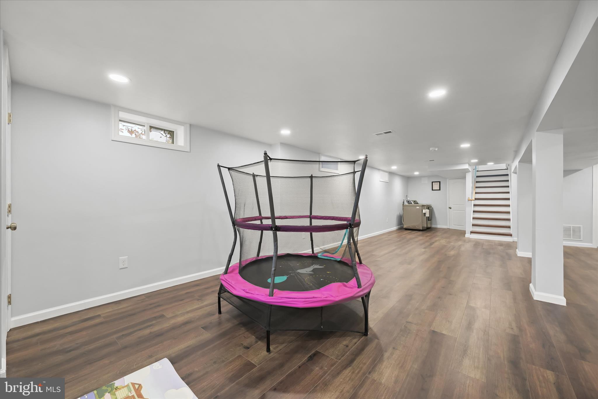 KINSLOUCH FARMS - Residential