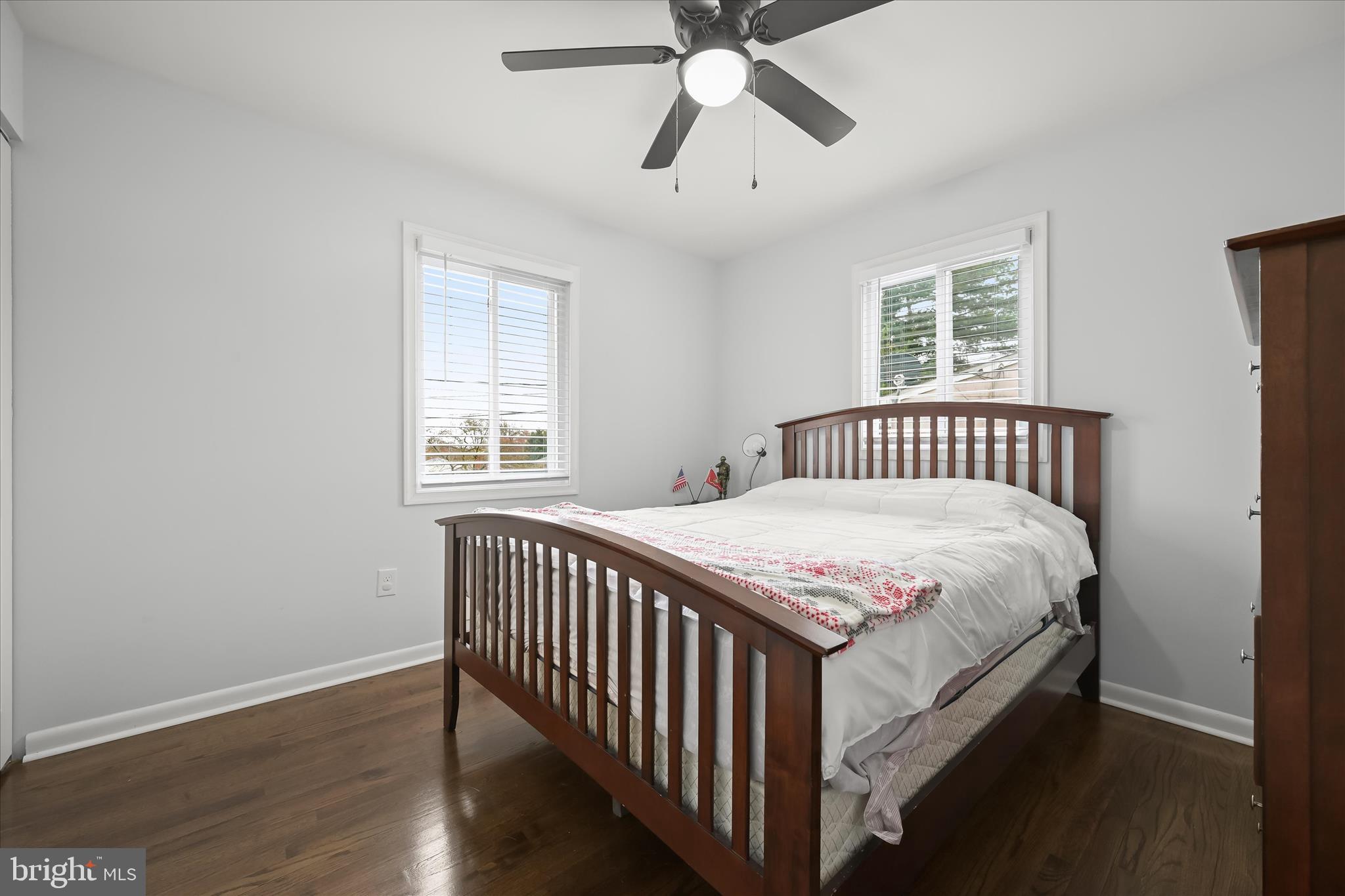 KINSLOUCH FARMS - Residential