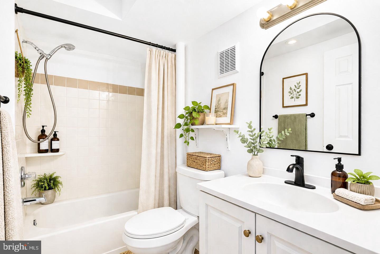 SHADY GROVE VILLAGE - Residential