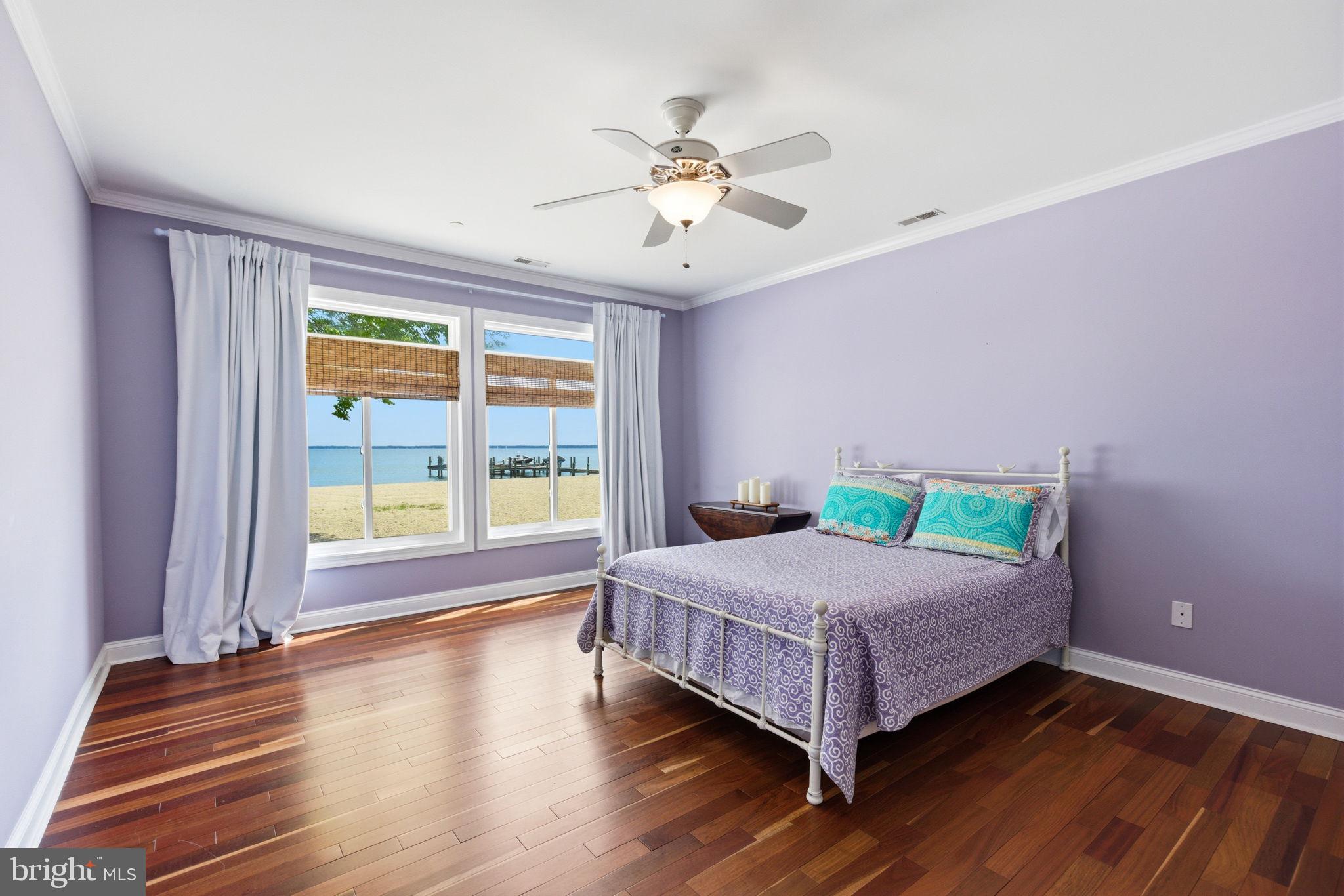 OAKWOOD LODGE - Residential
