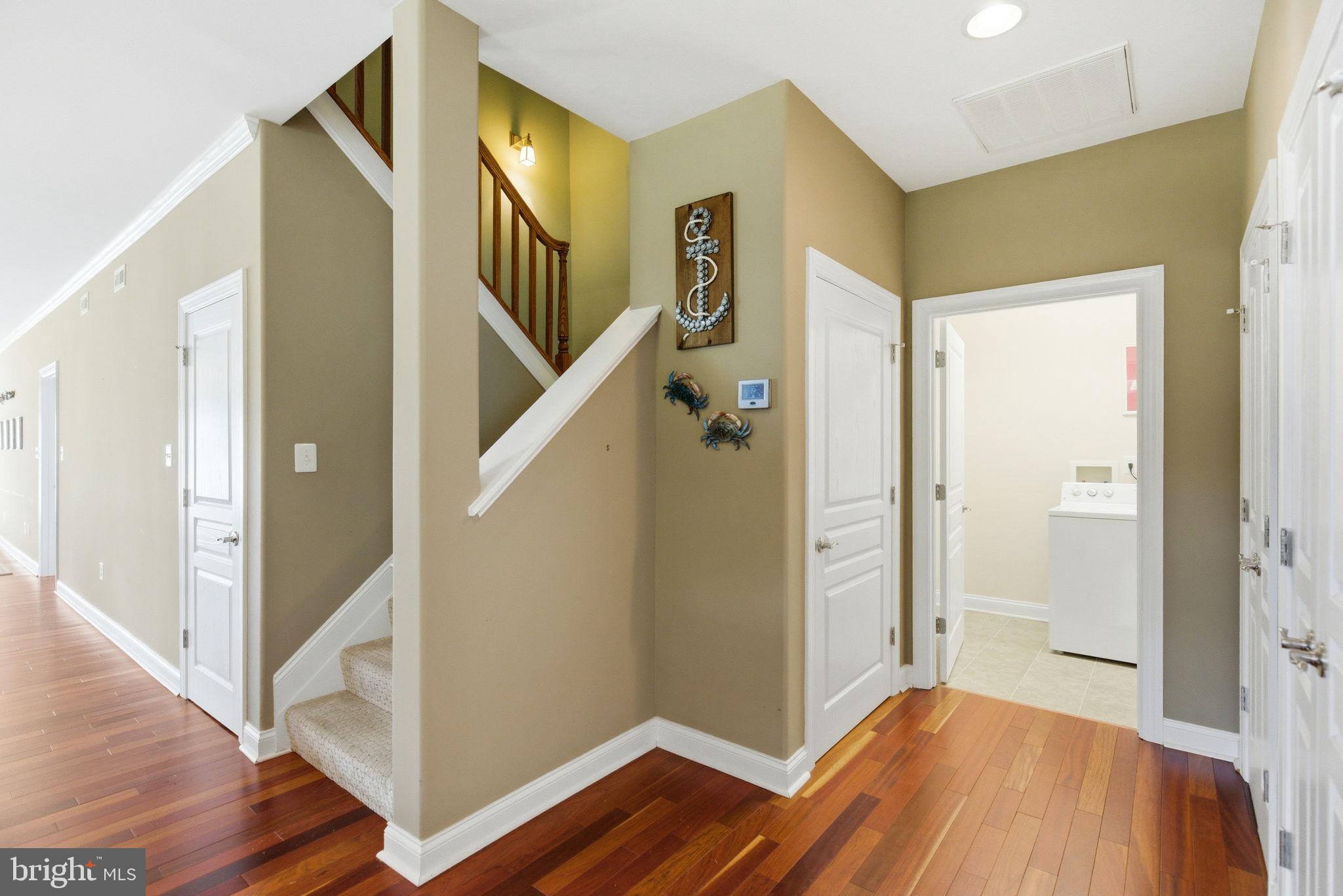 OAKWOOD LODGE - Residential