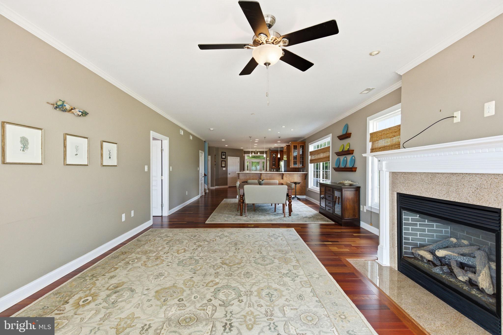 OAKWOOD LODGE - Residential