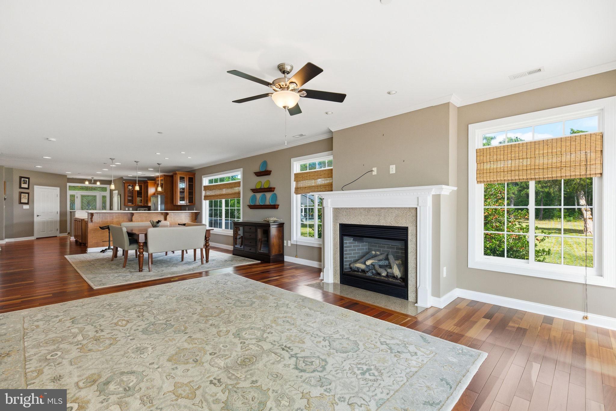 OAKWOOD LODGE - Residential