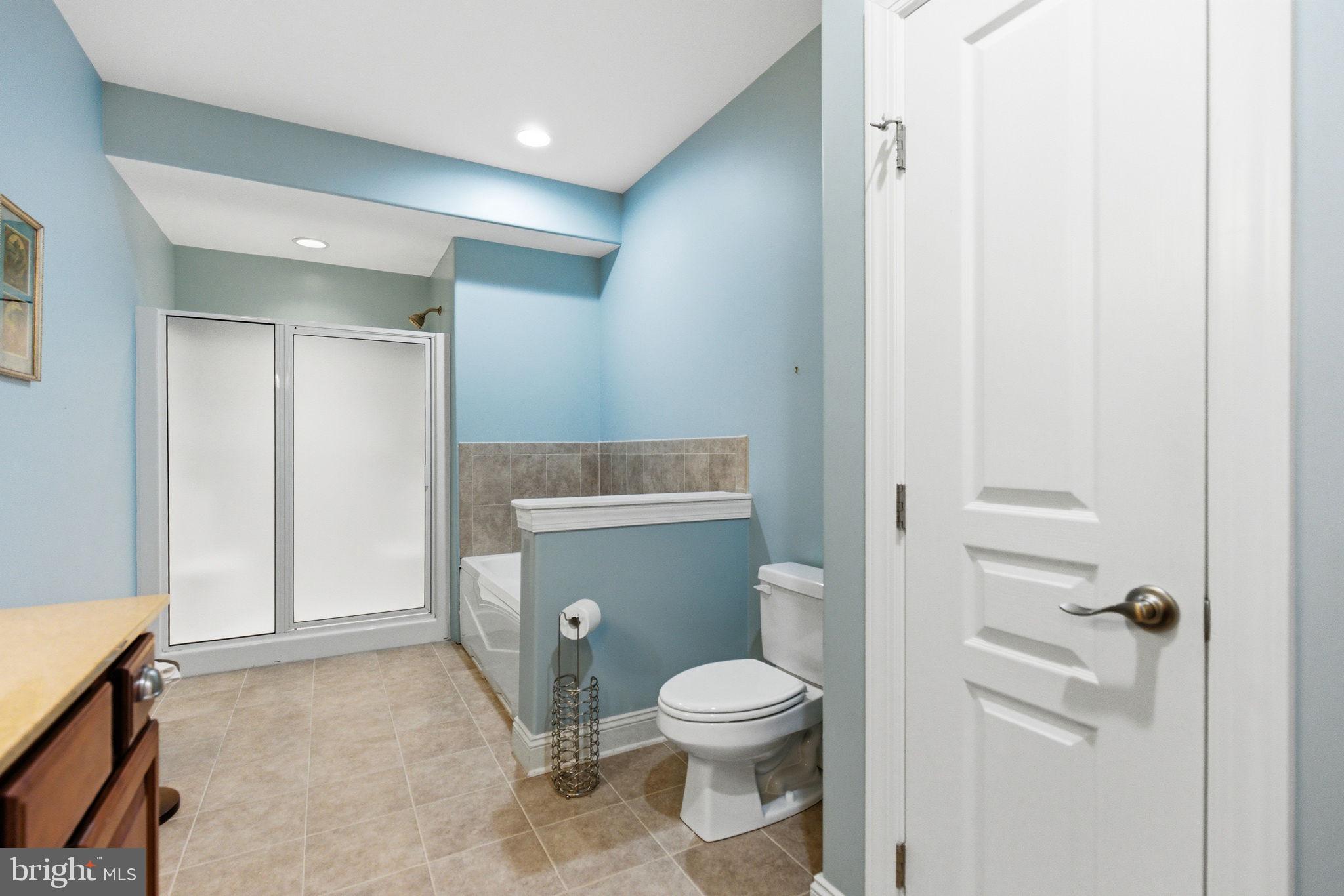 OAKWOOD LODGE - Residential