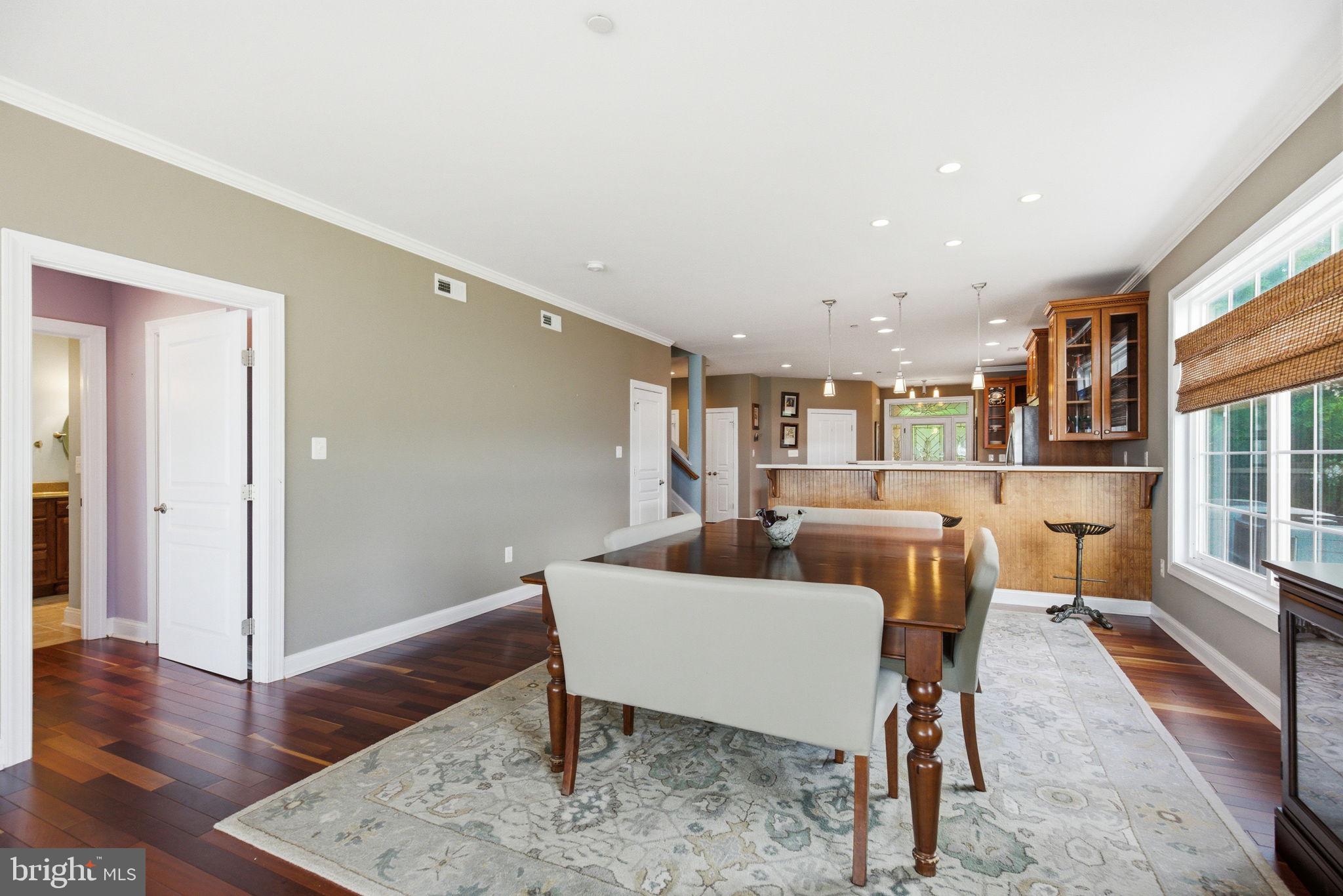 OAKWOOD LODGE - Residential