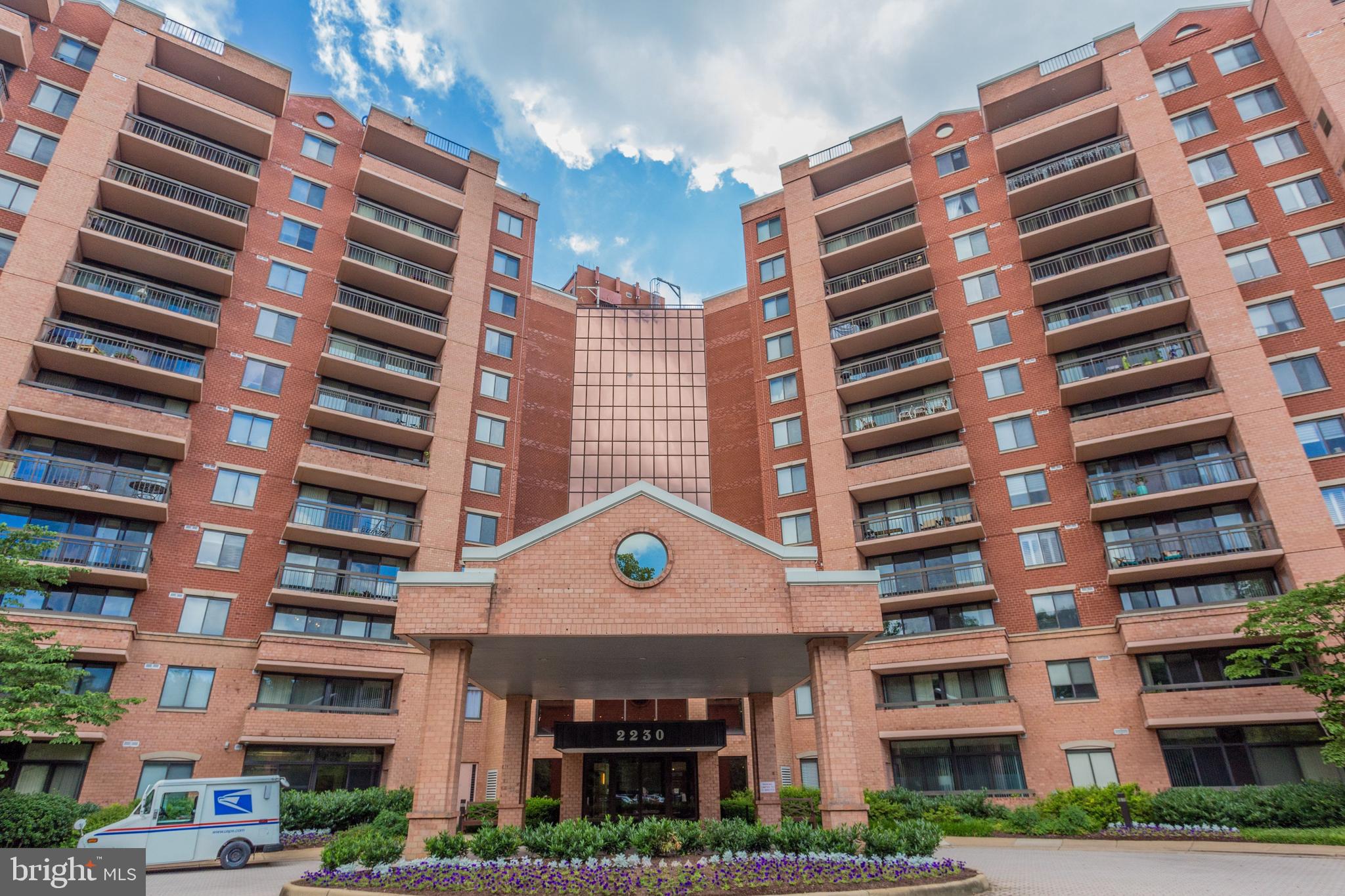 RENAISSANCE AT TYSONS - Residential