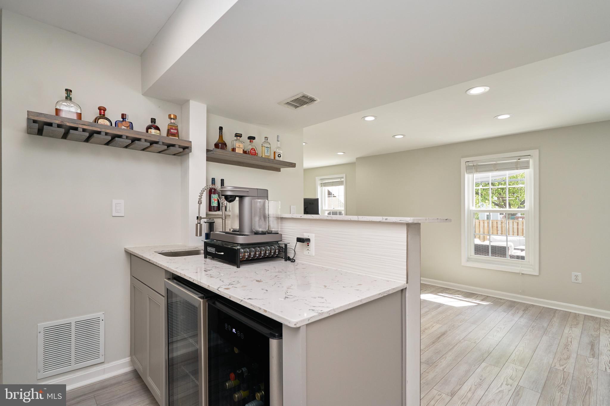 POTOMAC CROSSING - Residential