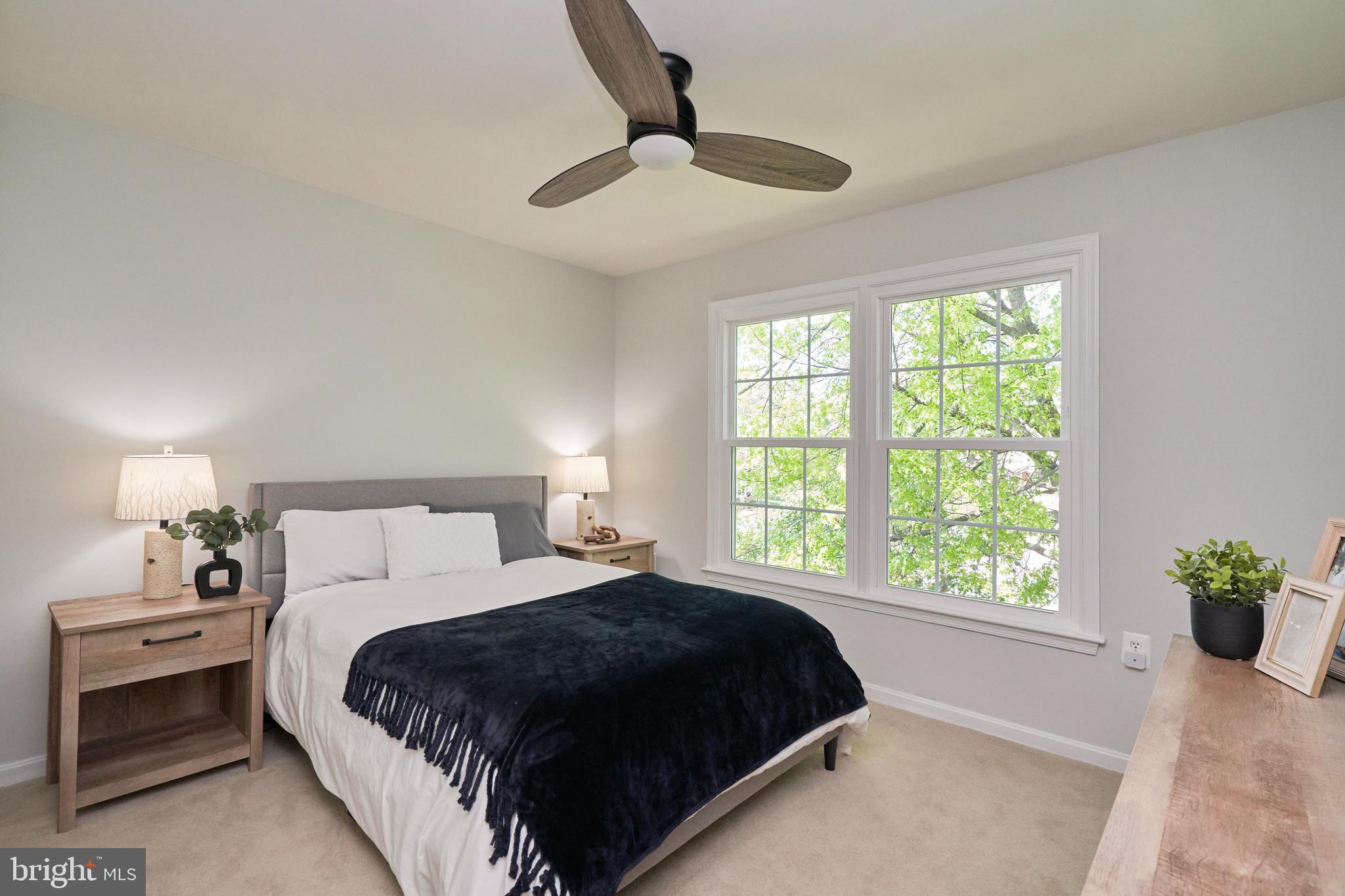 POTOMAC CROSSING - Residential