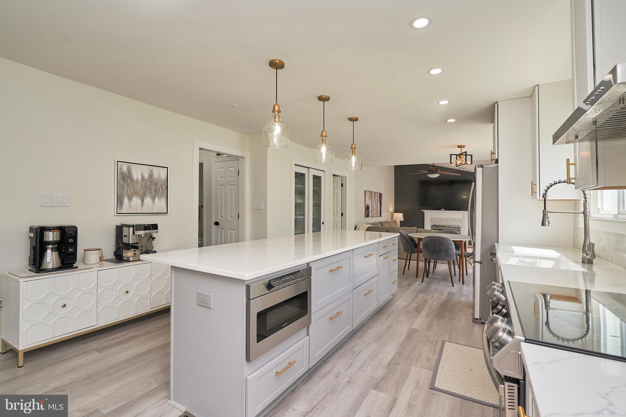 POTOMAC CROSSING - Residential