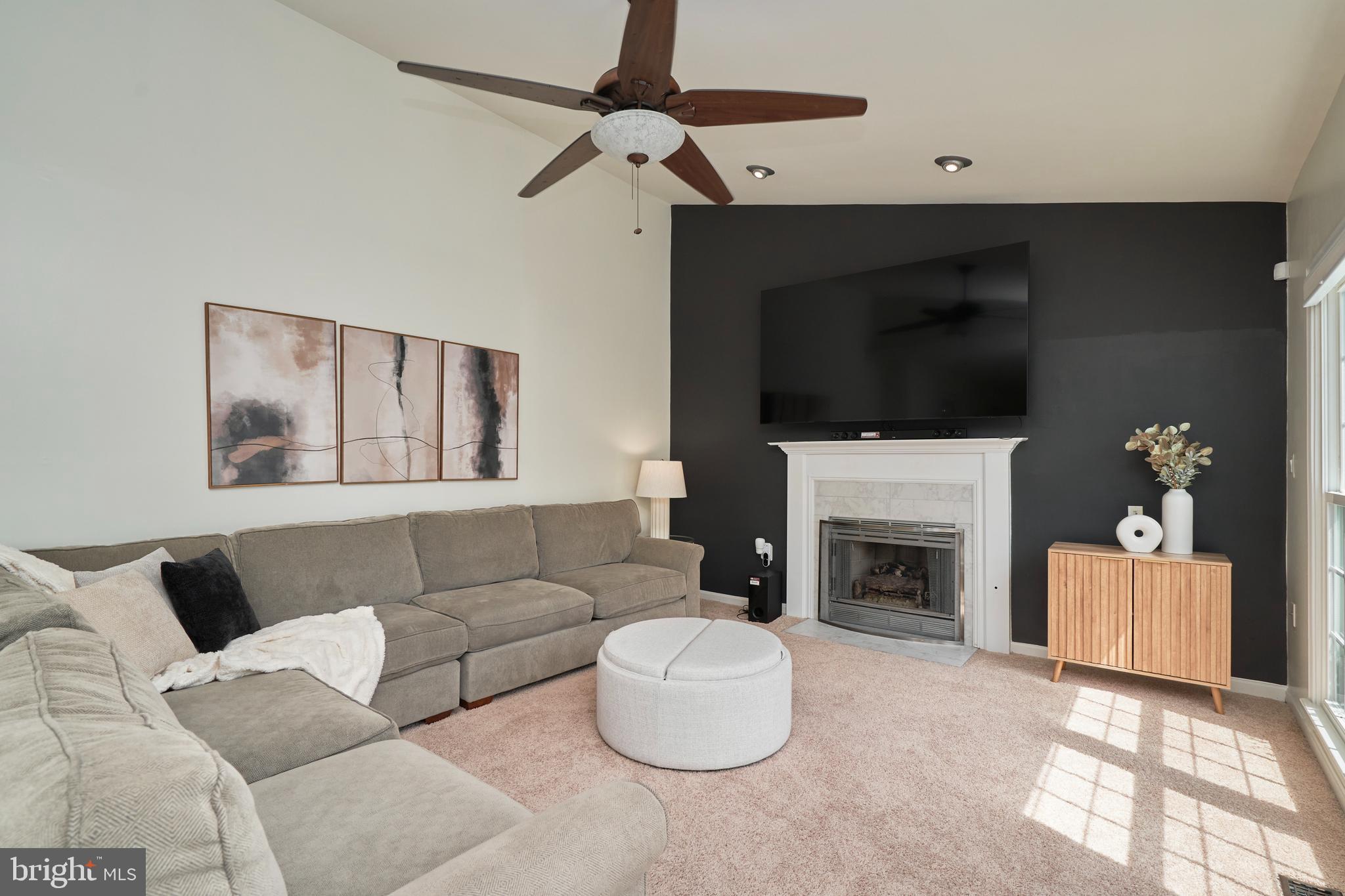 POTOMAC CROSSING - Residential
