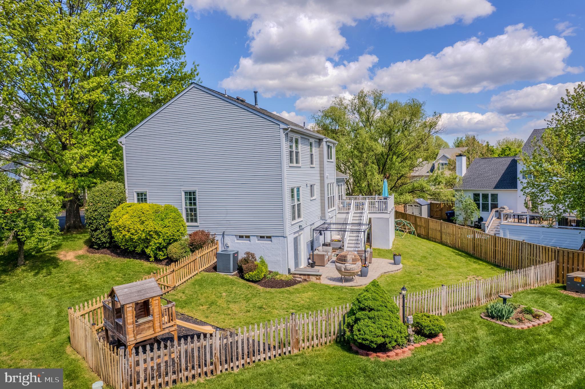 POTOMAC CROSSING - Residential
