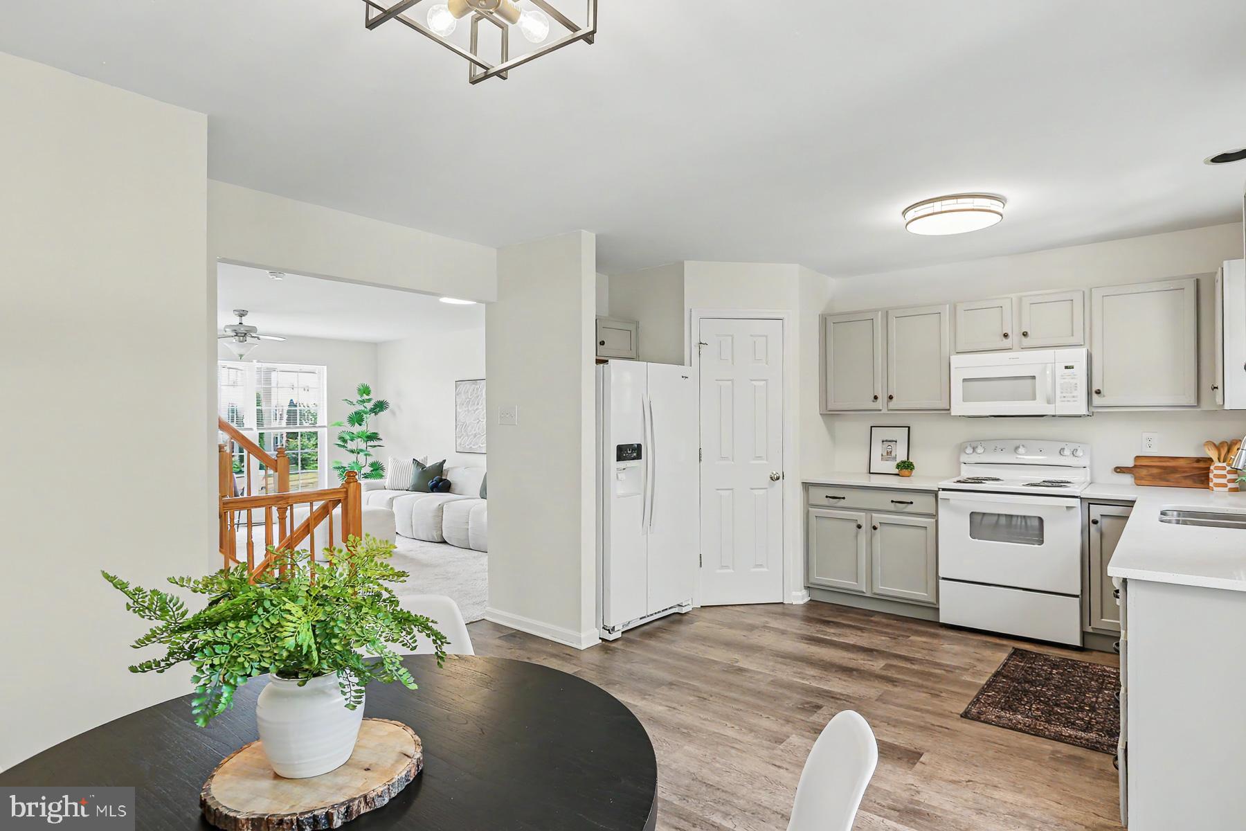 BISCAYNE WOODS - Residential