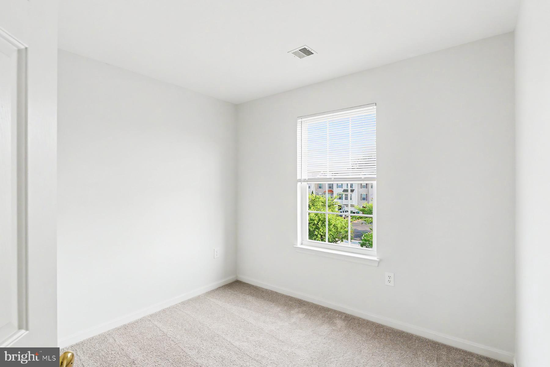 BISCAYNE WOODS - Residential