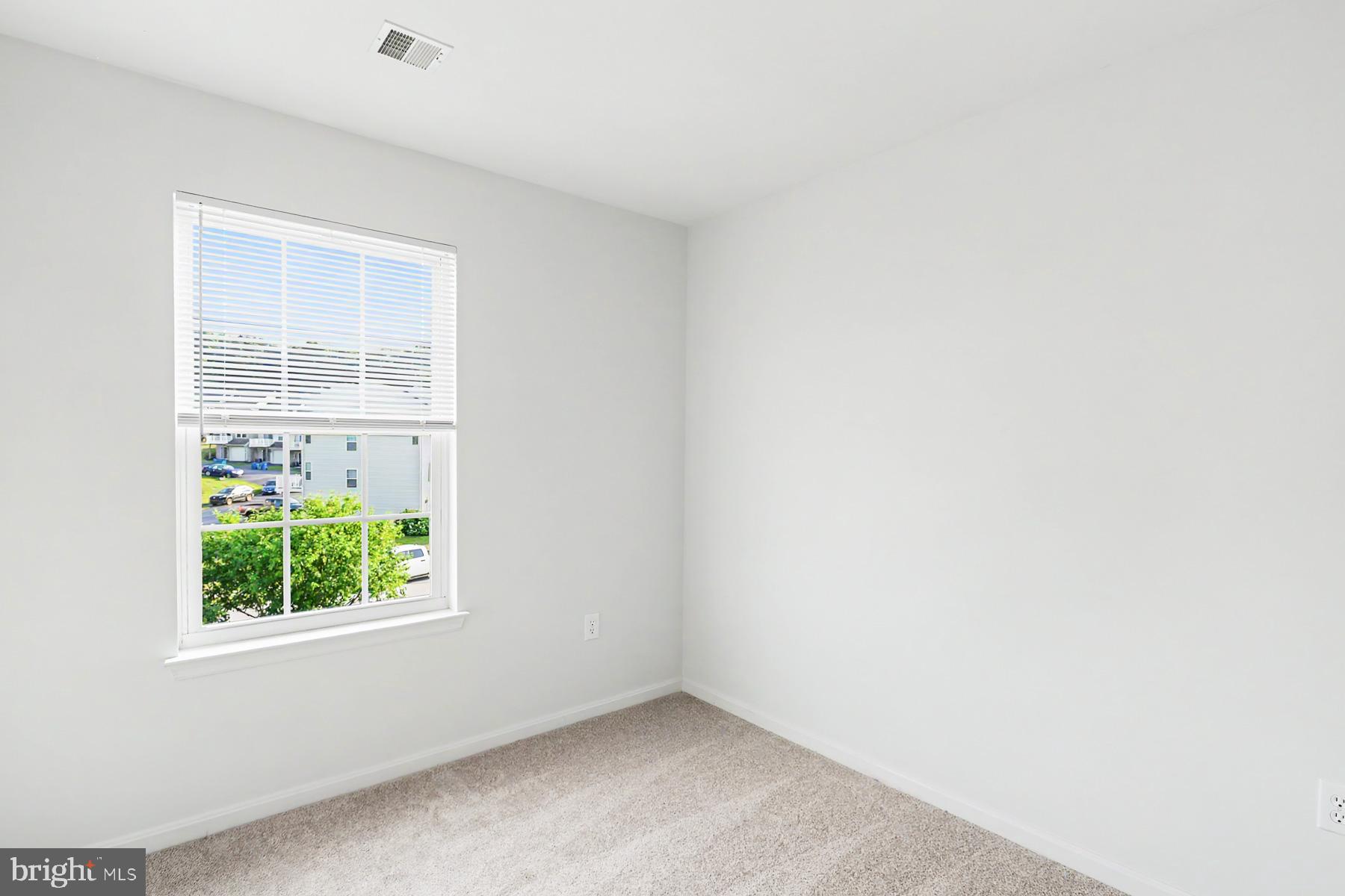 BISCAYNE WOODS - Residential