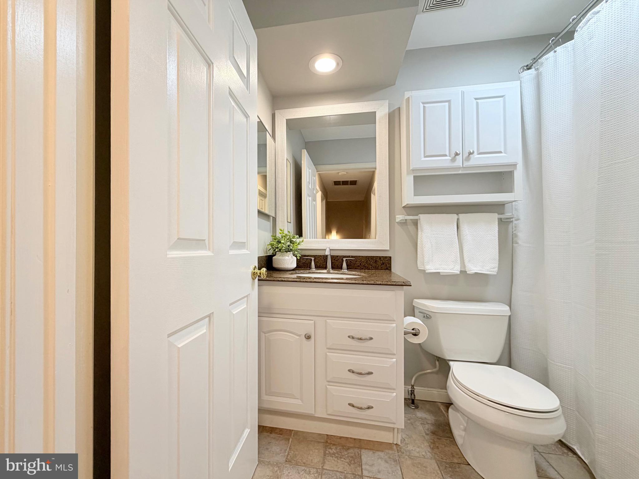 WOODLAND HILLS - Residential