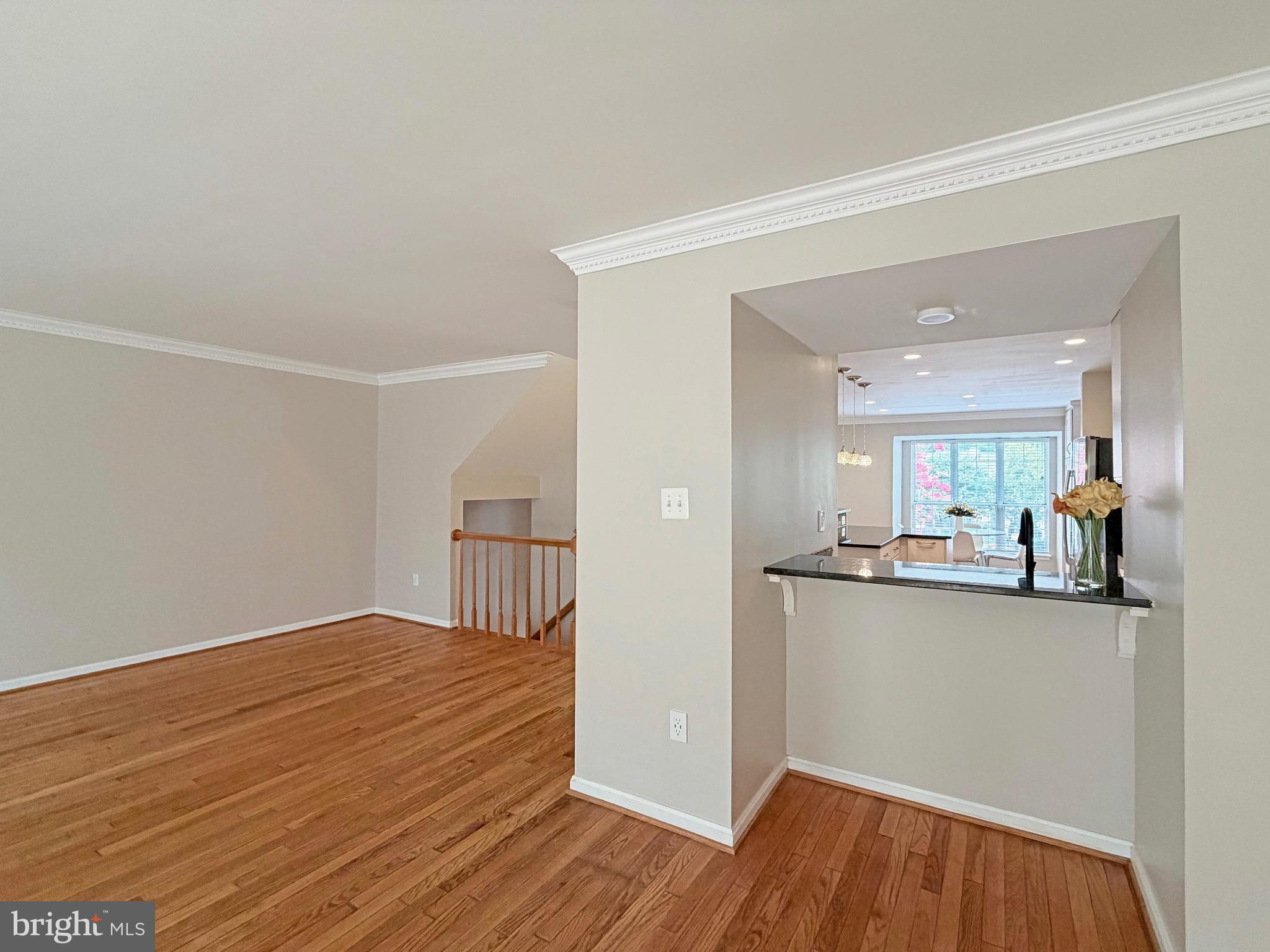 WOODLAND HILLS - Residential