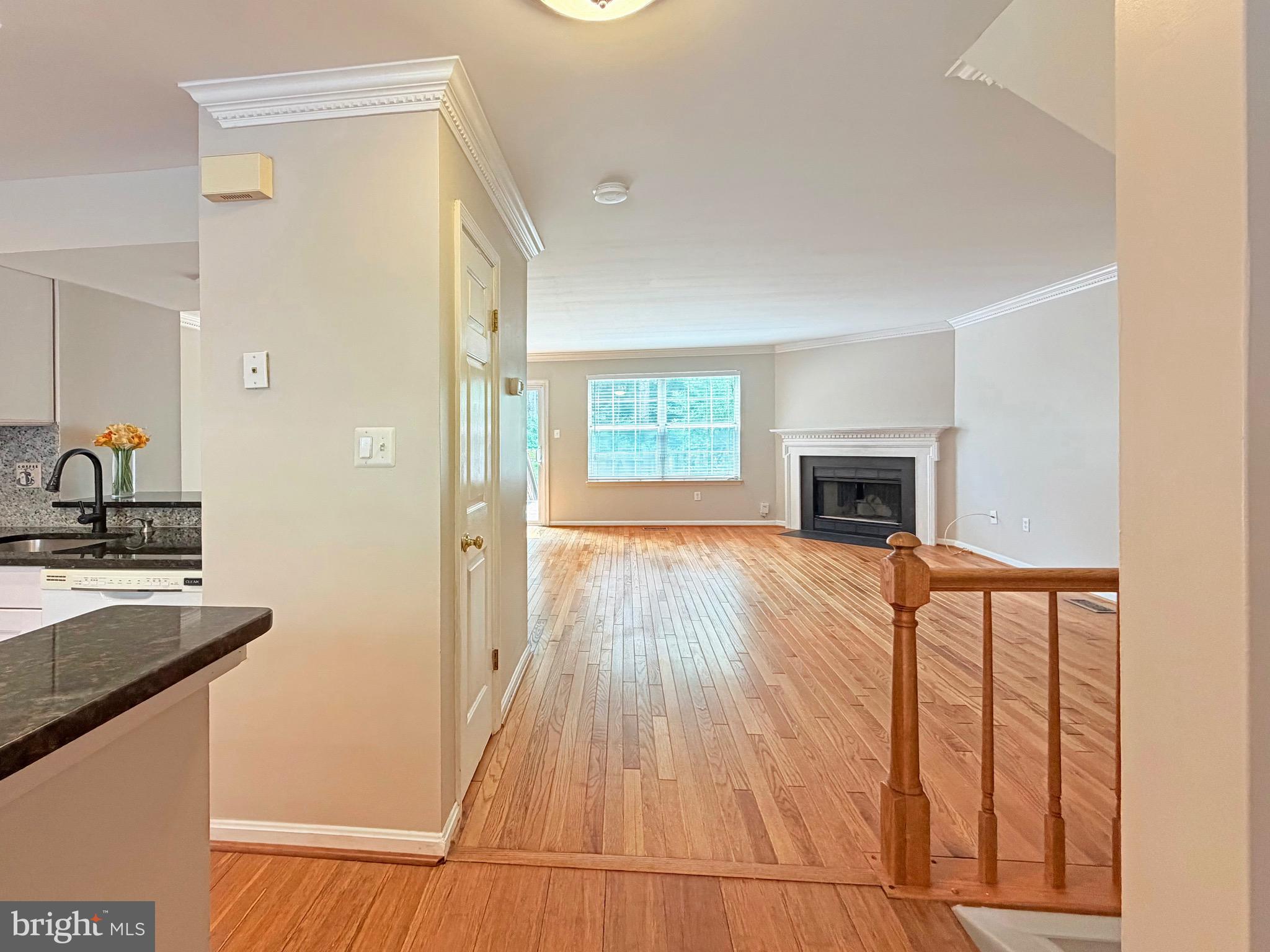WOODLAND HILLS - Residential