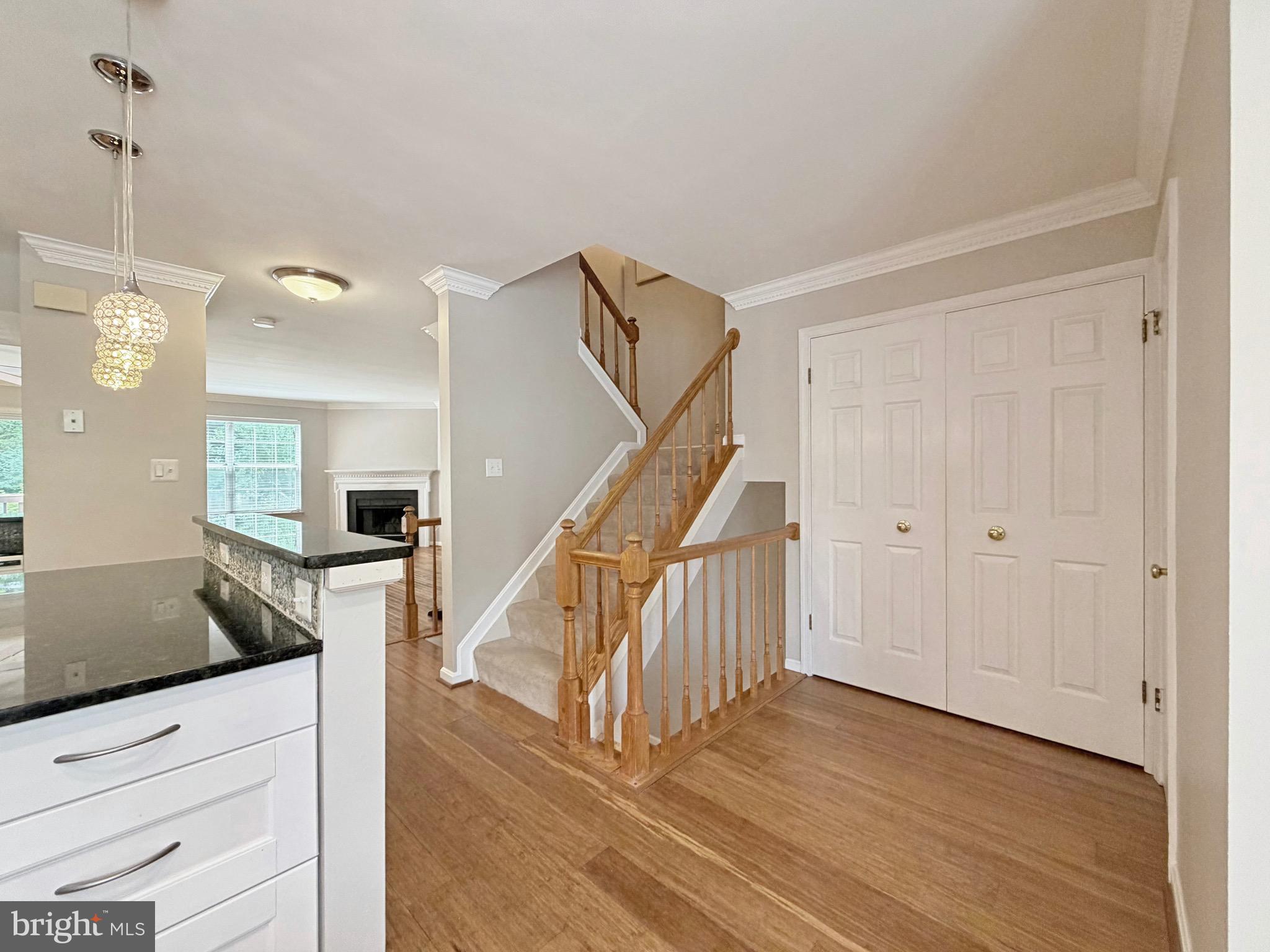 WOODLAND HILLS - Residential