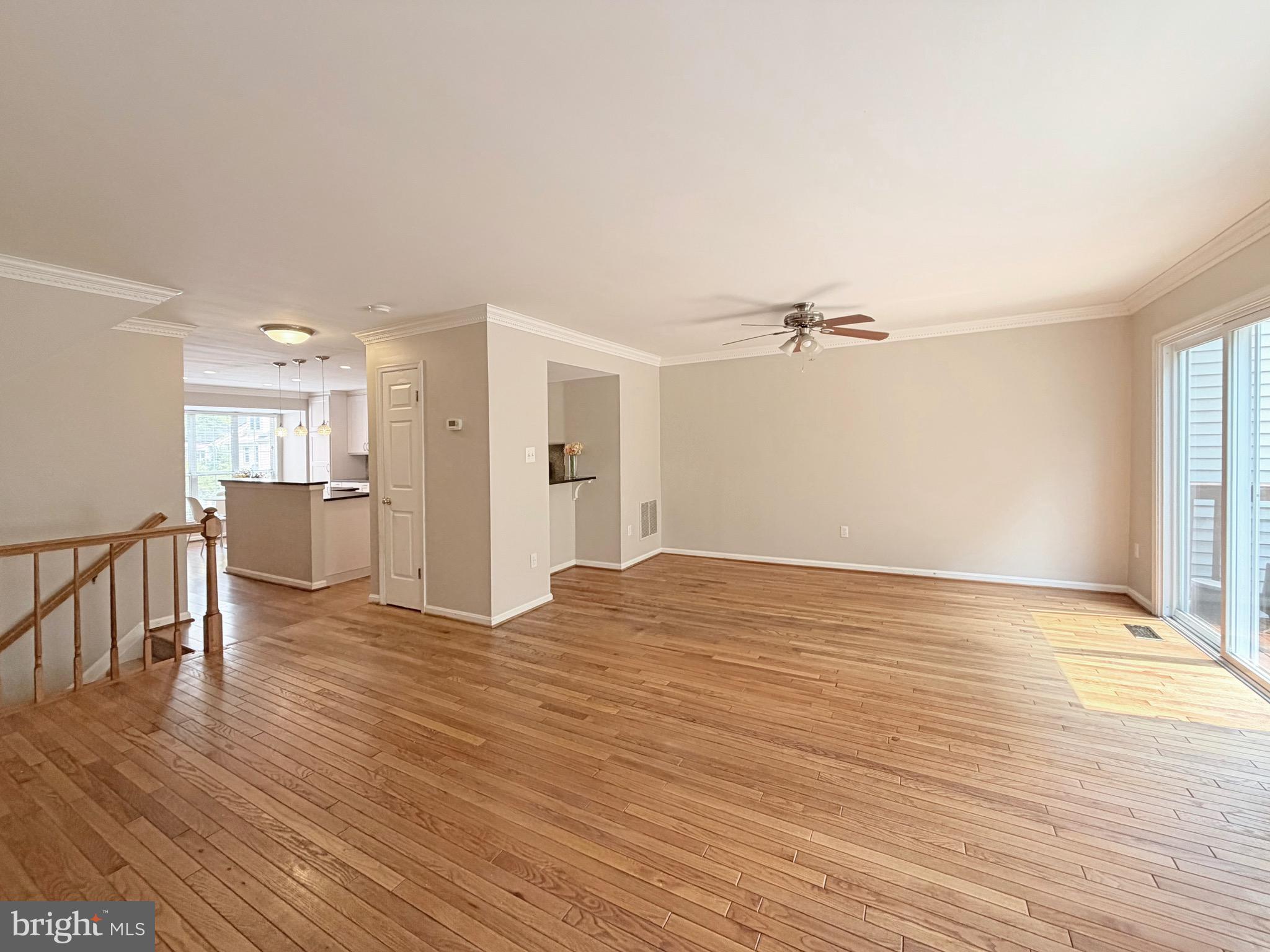 WOODLAND HILLS - Residential