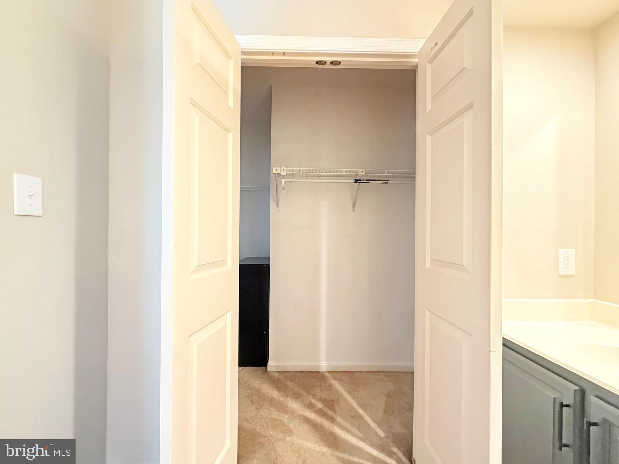 WOODLAND HILLS - Residential