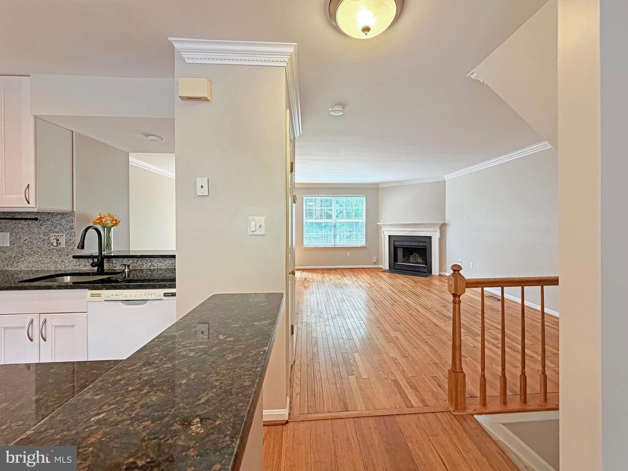 WOODLAND HILLS - Residential
