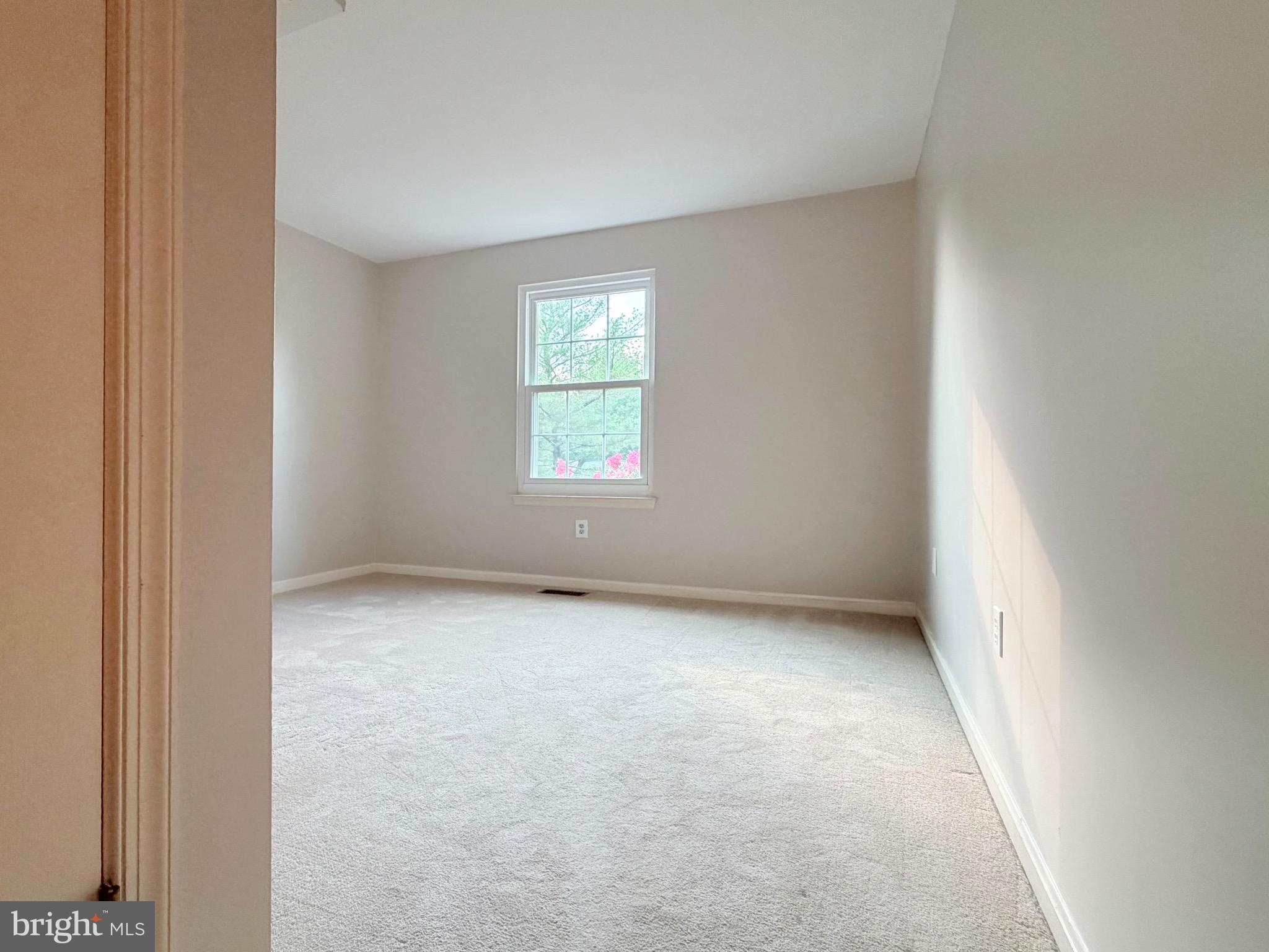 WOODLAND HILLS - Residential