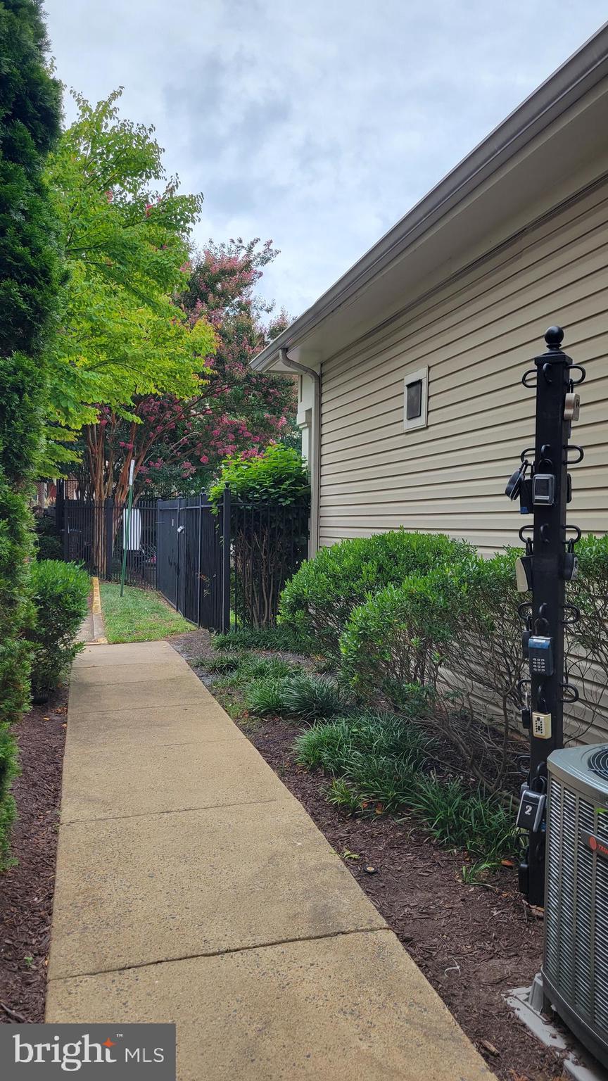 HIGH POINT AT JEFFERSON PARK - Residential