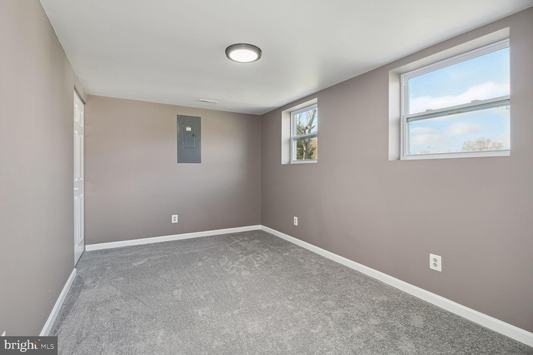 RANDALLSTOWN - Residential