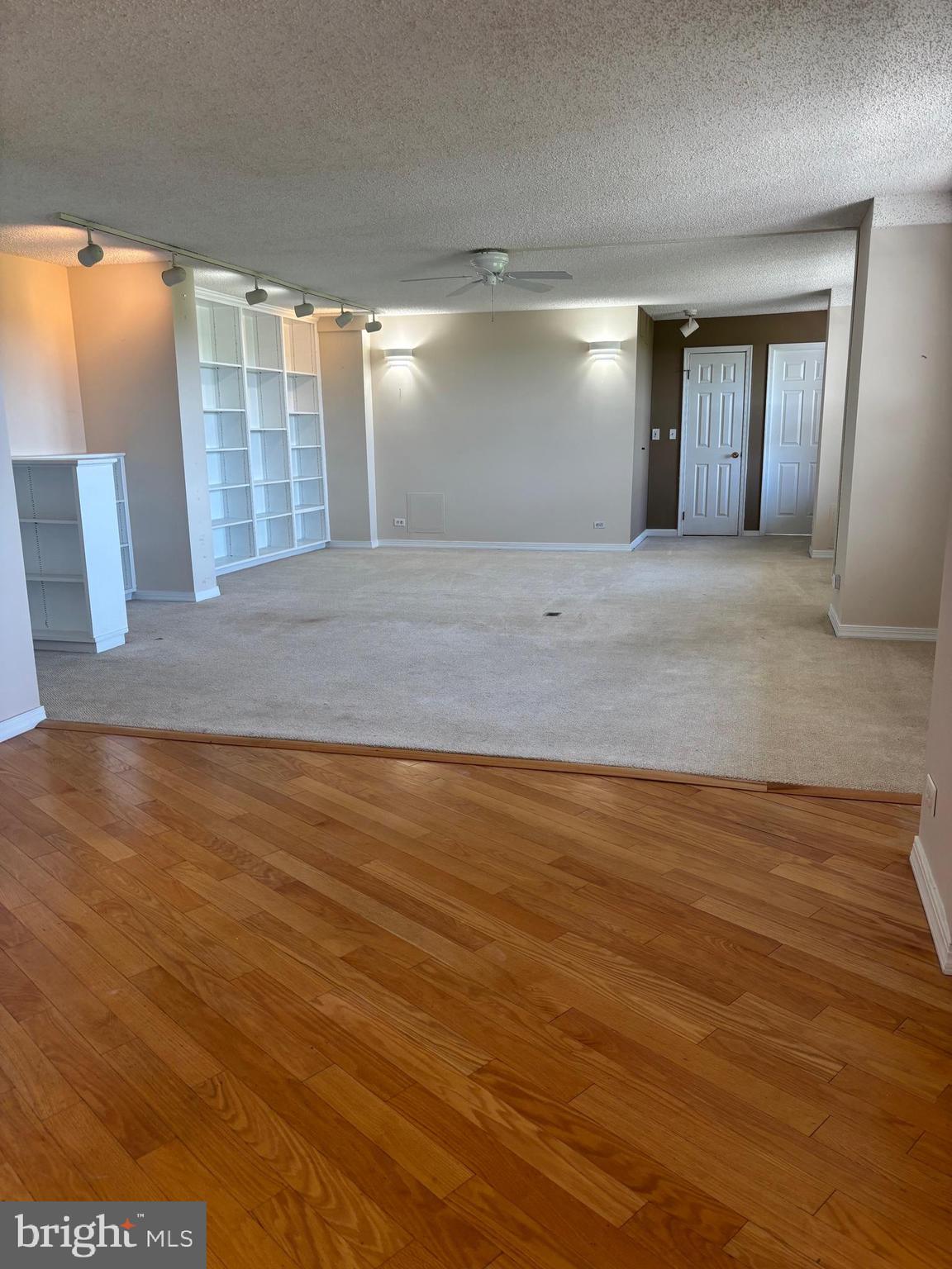 OAK HILL - Residential