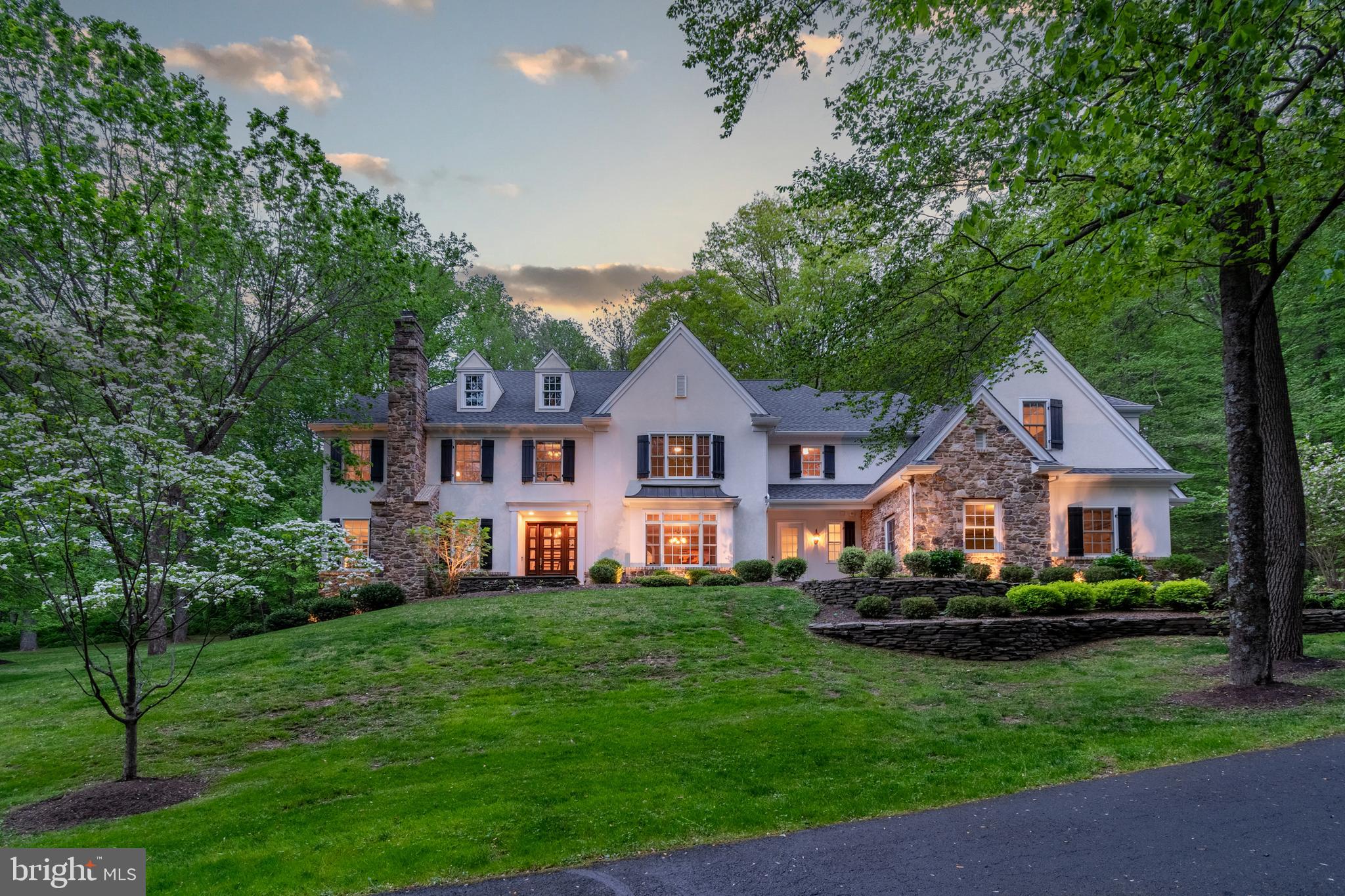STONE MOUNT @ JERI - Residential