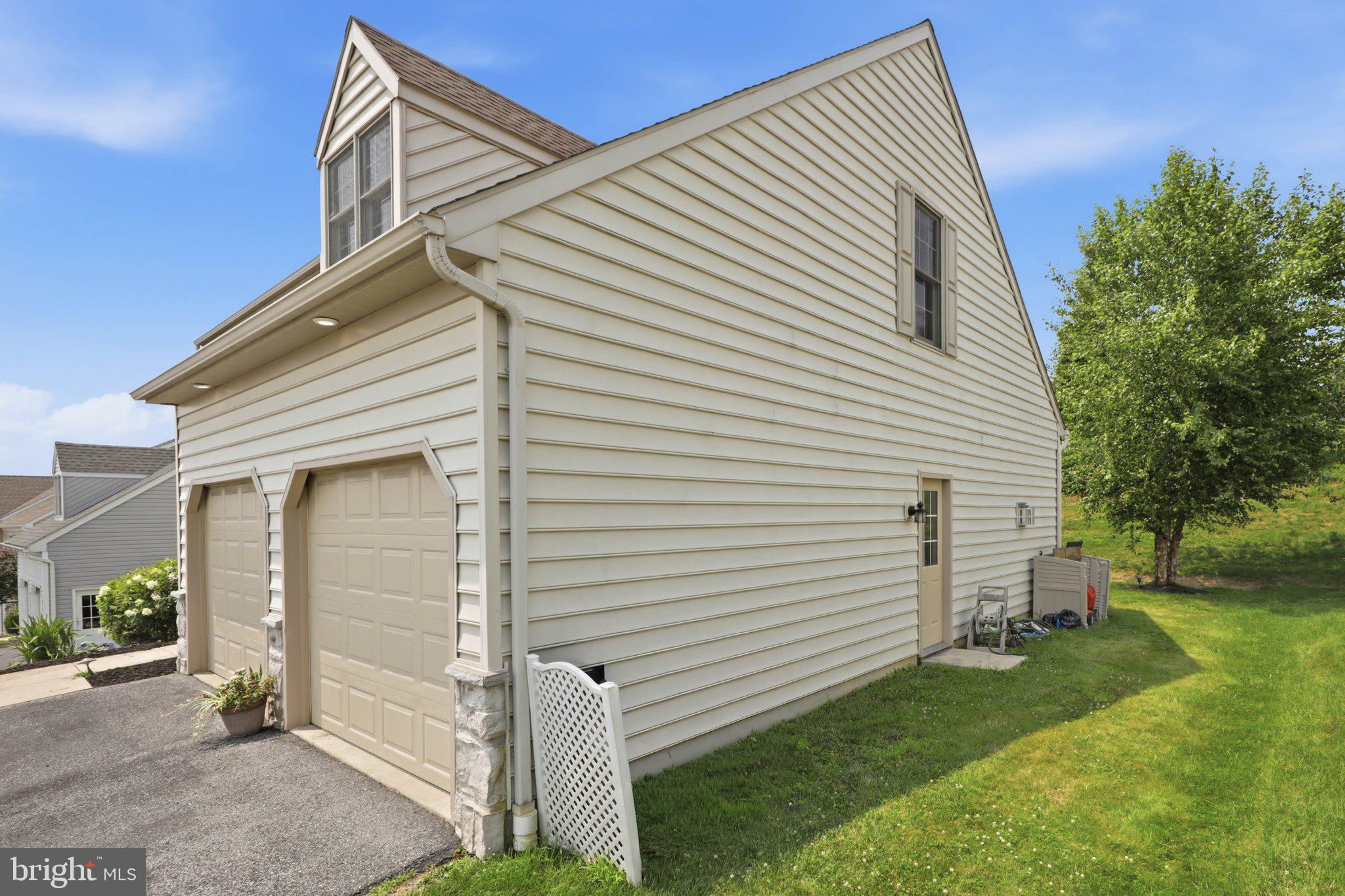 EAGLE HEIGHTS - Residential