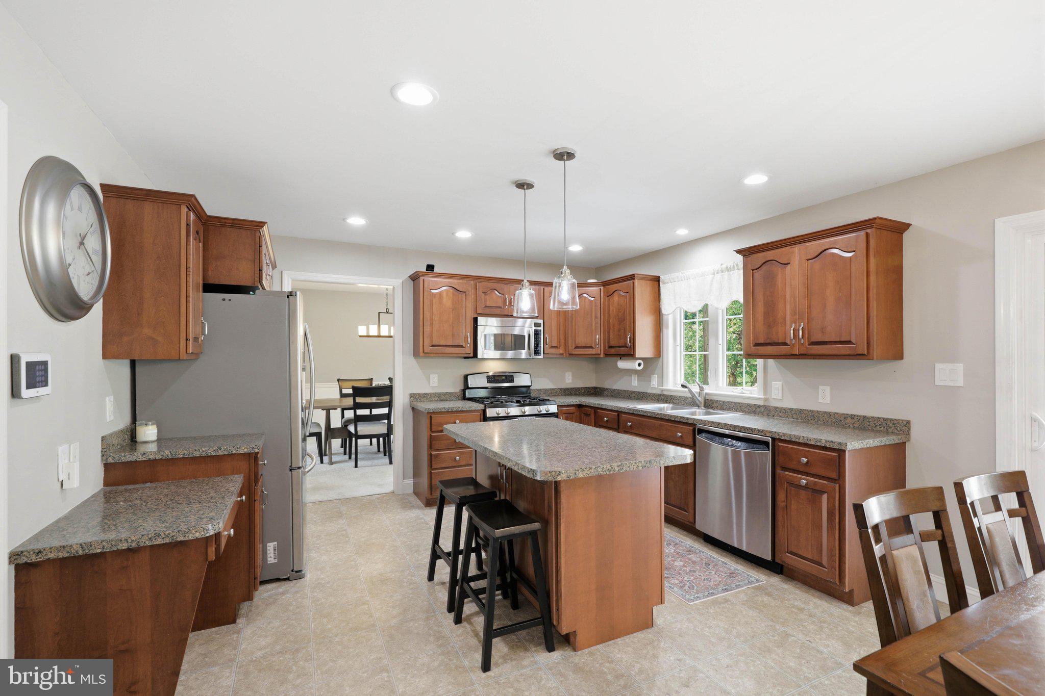 EAGLE HEIGHTS - Residential