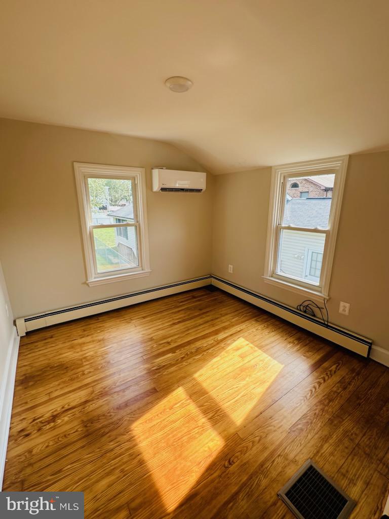 FUNKSTOWN - Residential Lease
