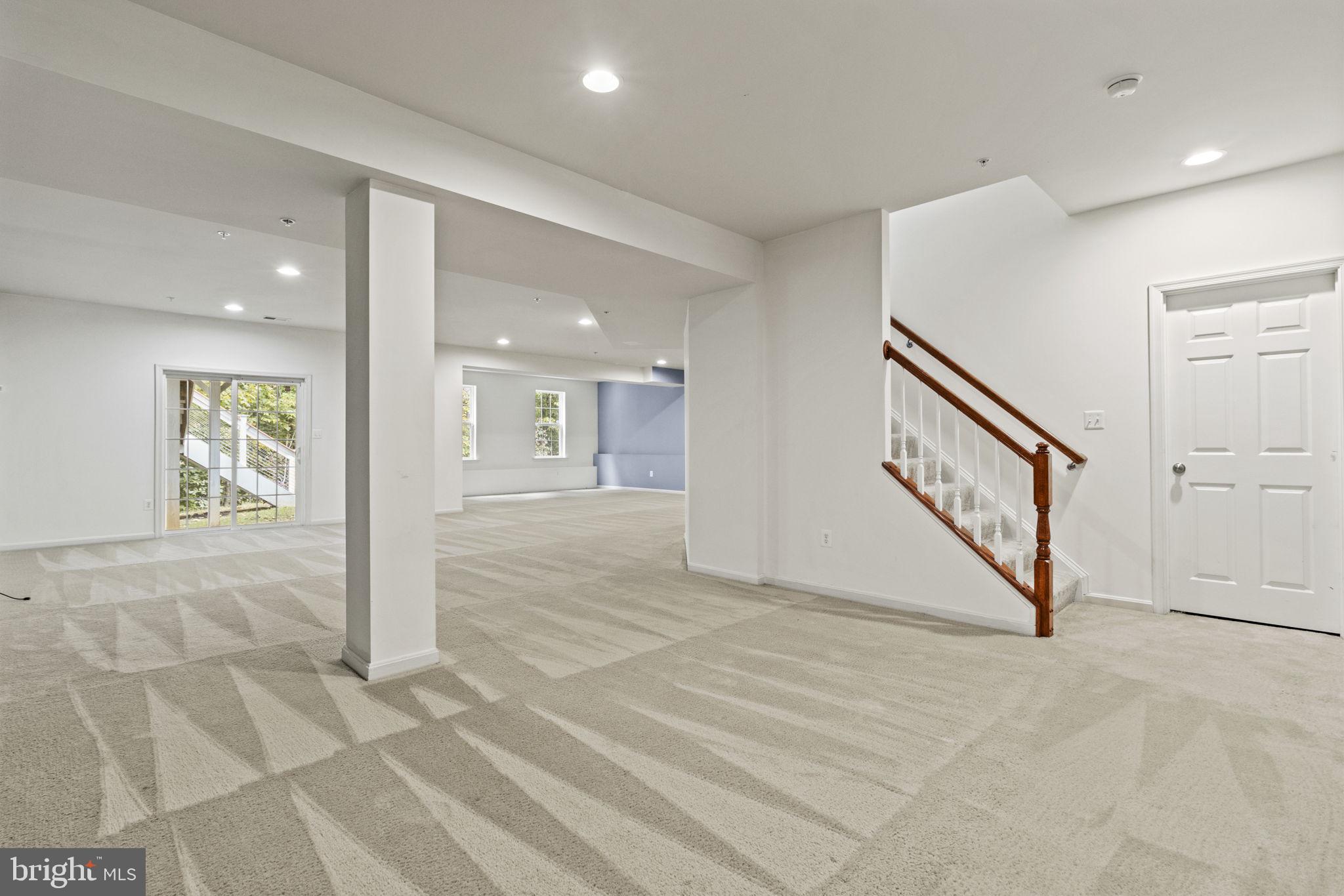 BIRD LAWN - Residential