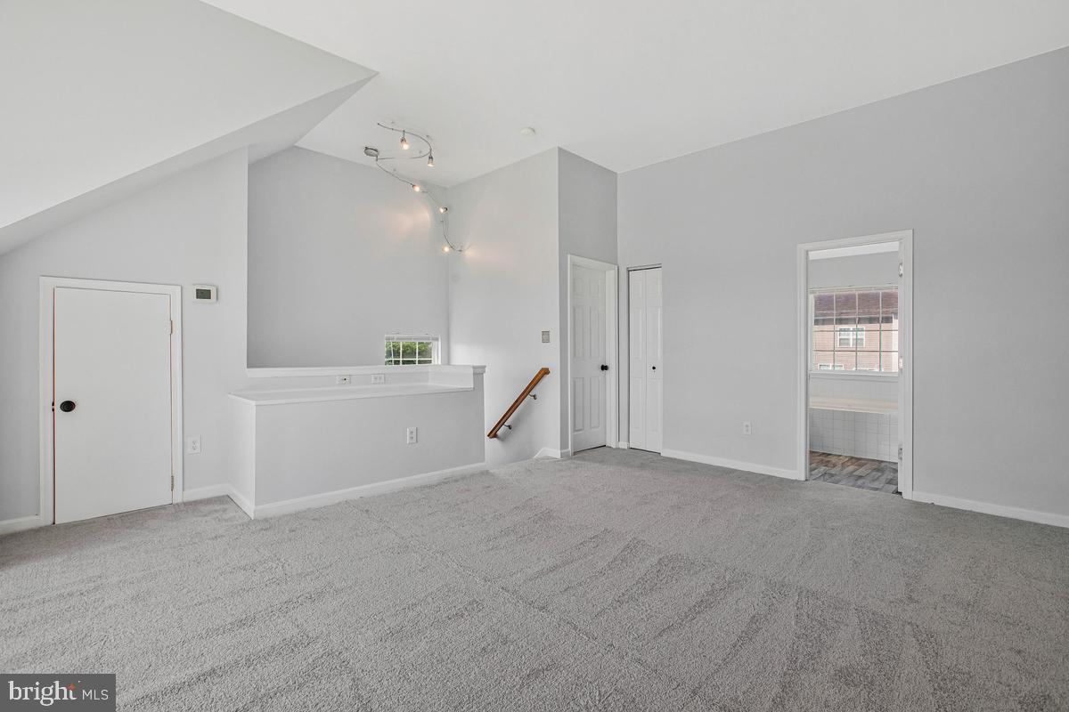 FRANKFORD ESTATES - Residential