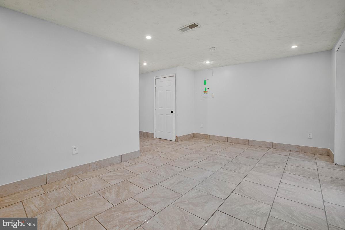 FRANKFORD ESTATES - Residential