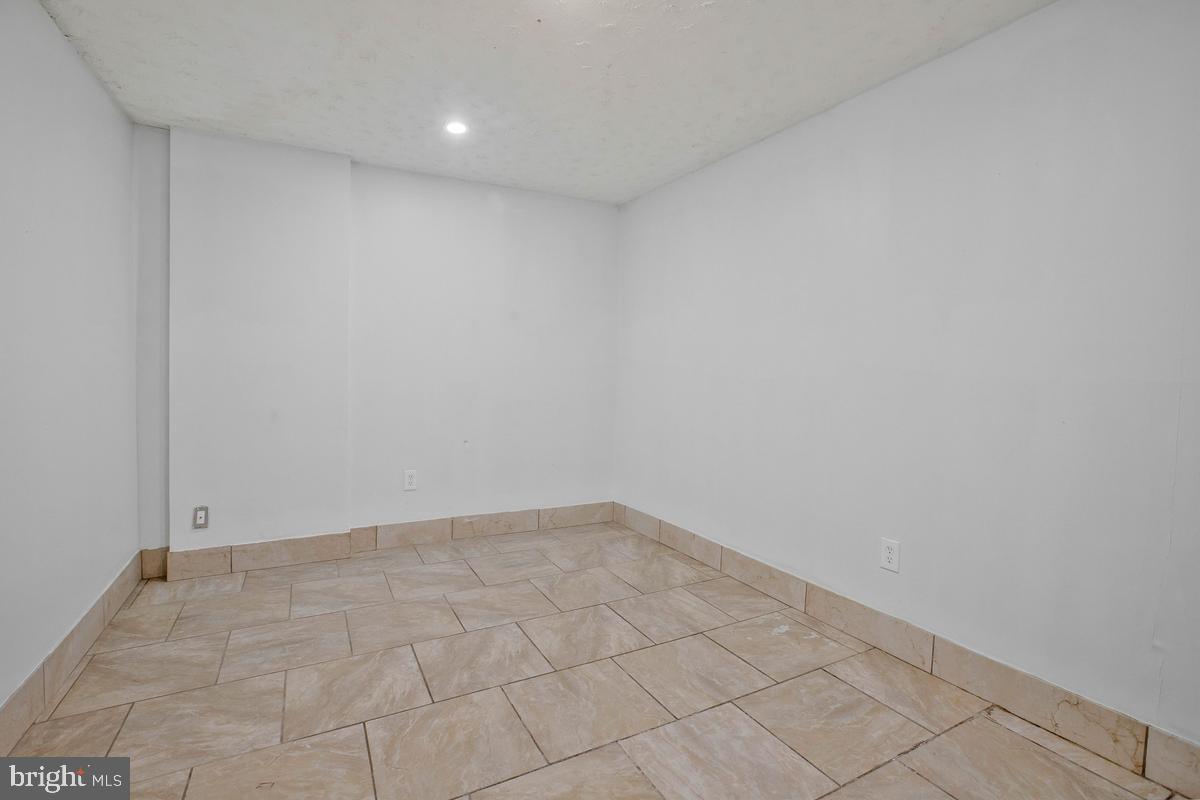 FRANKFORD ESTATES - Residential