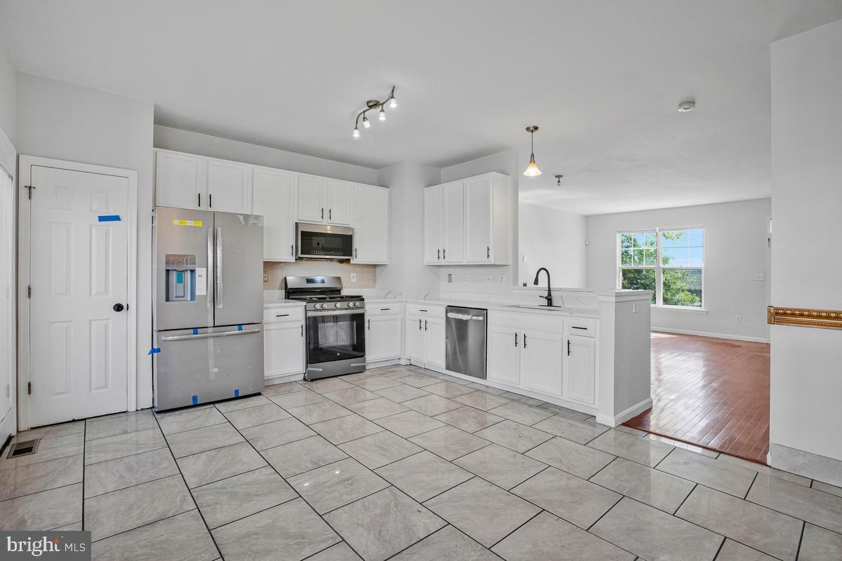 FRANKFORD ESTATES - Residential