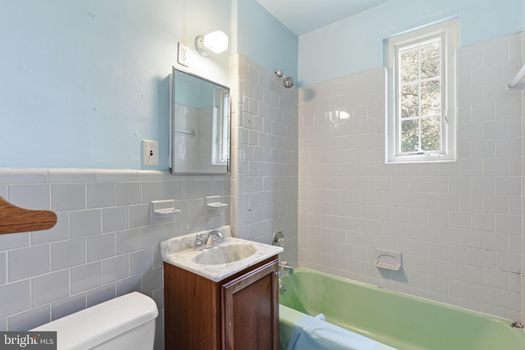FALLS CHURCH - Residential