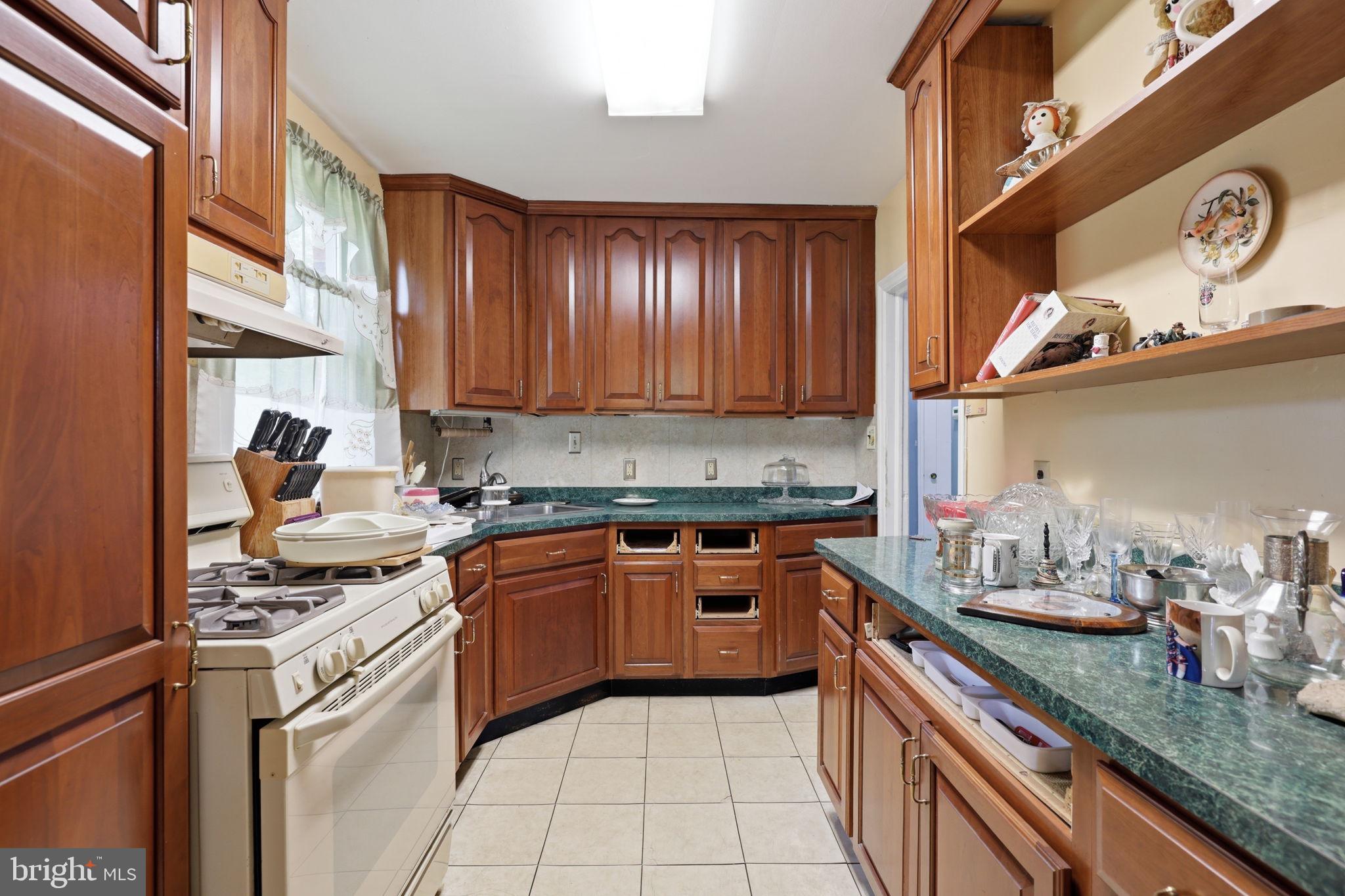 FALLS CHURCH - Residential