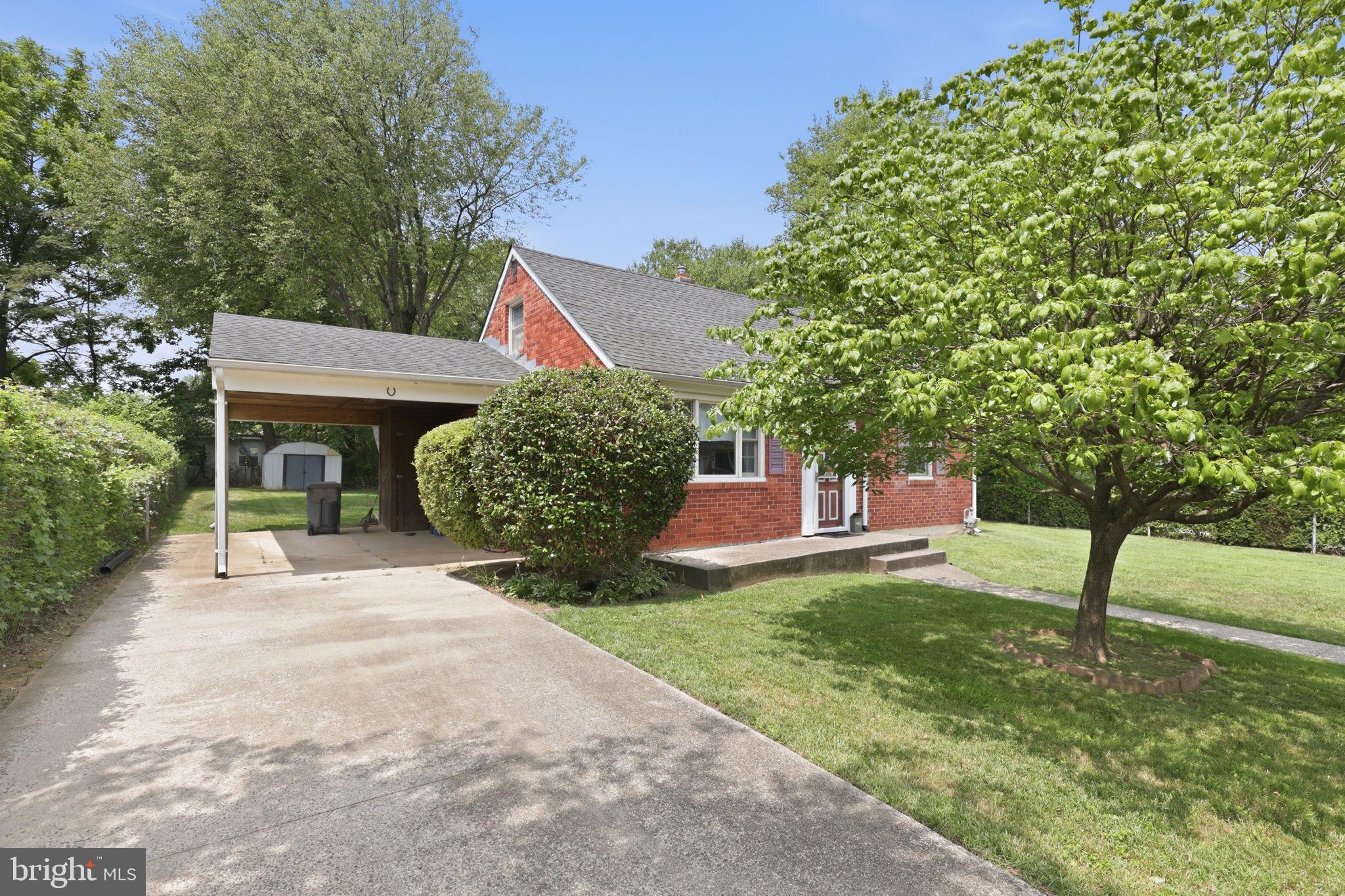 FALLS CHURCH - Residential